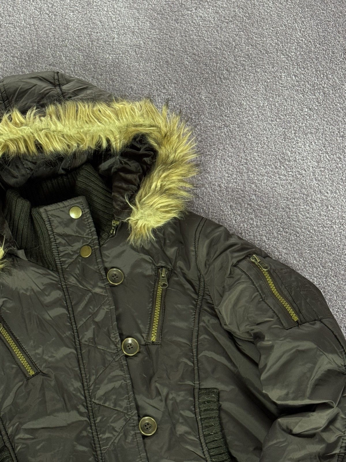 If Six Was Nine 00’s Aesthetic Vintage Faux Fur Cropped Bomber Jacket Size M / US 6-8 / IT 42-44 - 5 Thumbnail