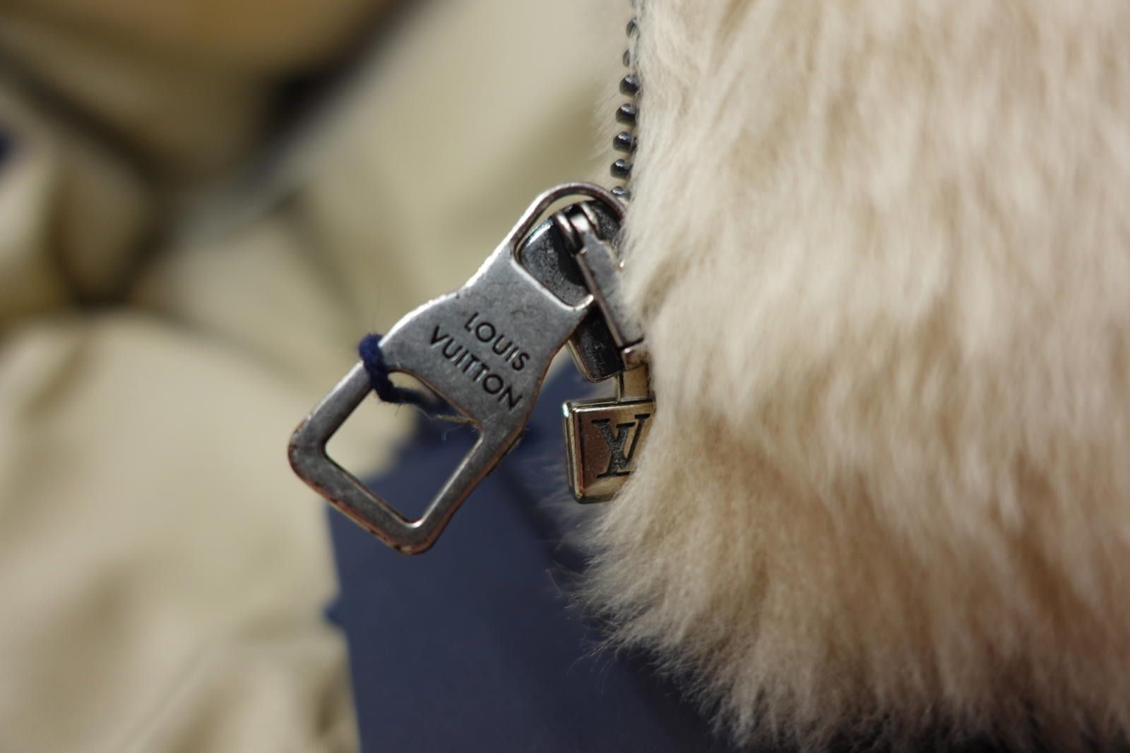 Louis Vuitton Louis Vuitton Shearling Down Blouson Size US L / EU 52-54 / 3 - 6 Thumbnail