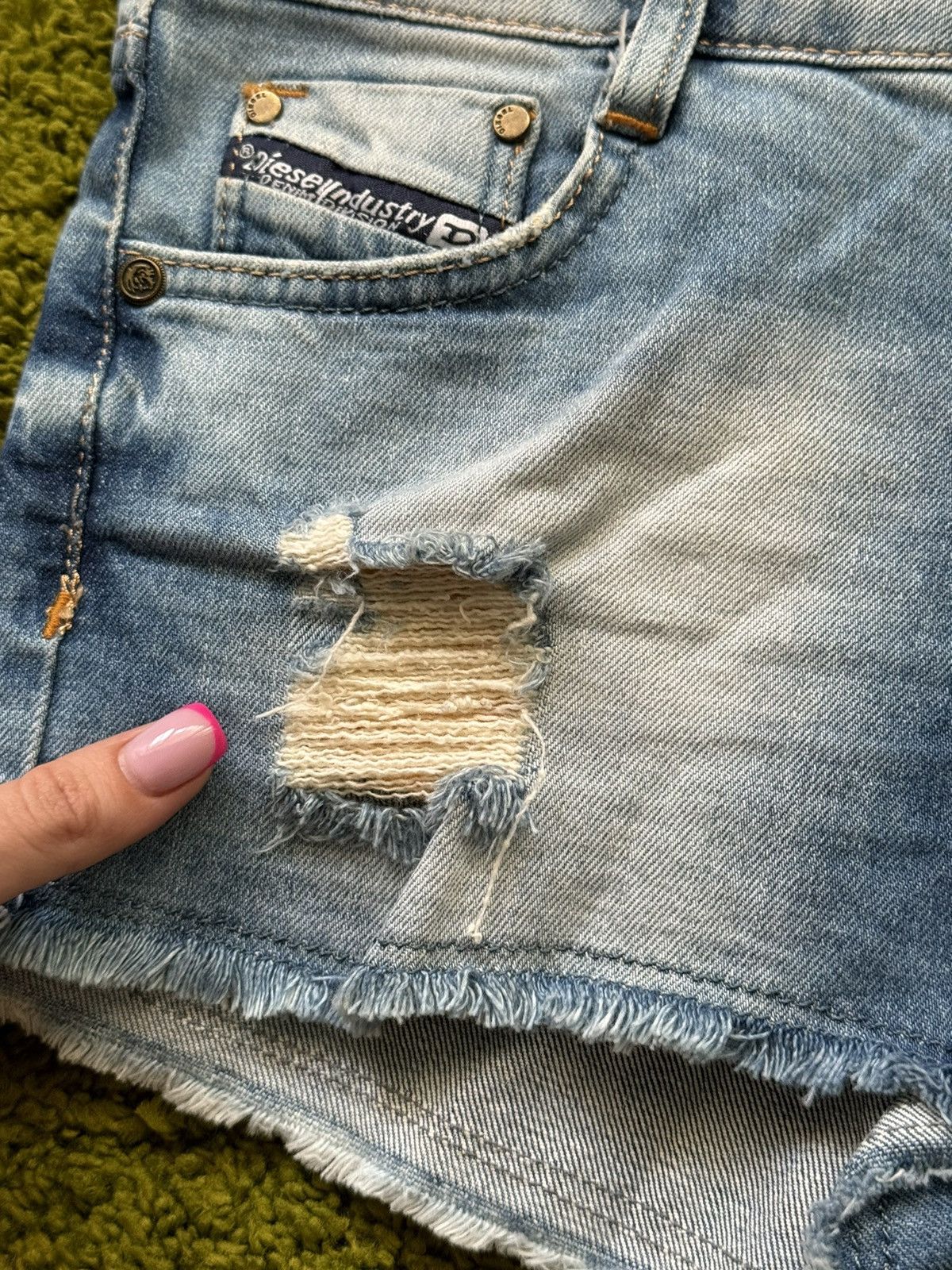 Diesel × Vintage Diesel 2000s vintage Y2K factory distressed mini shorts Size 27" / US 4 / IT 40 - 4 Thumbnail