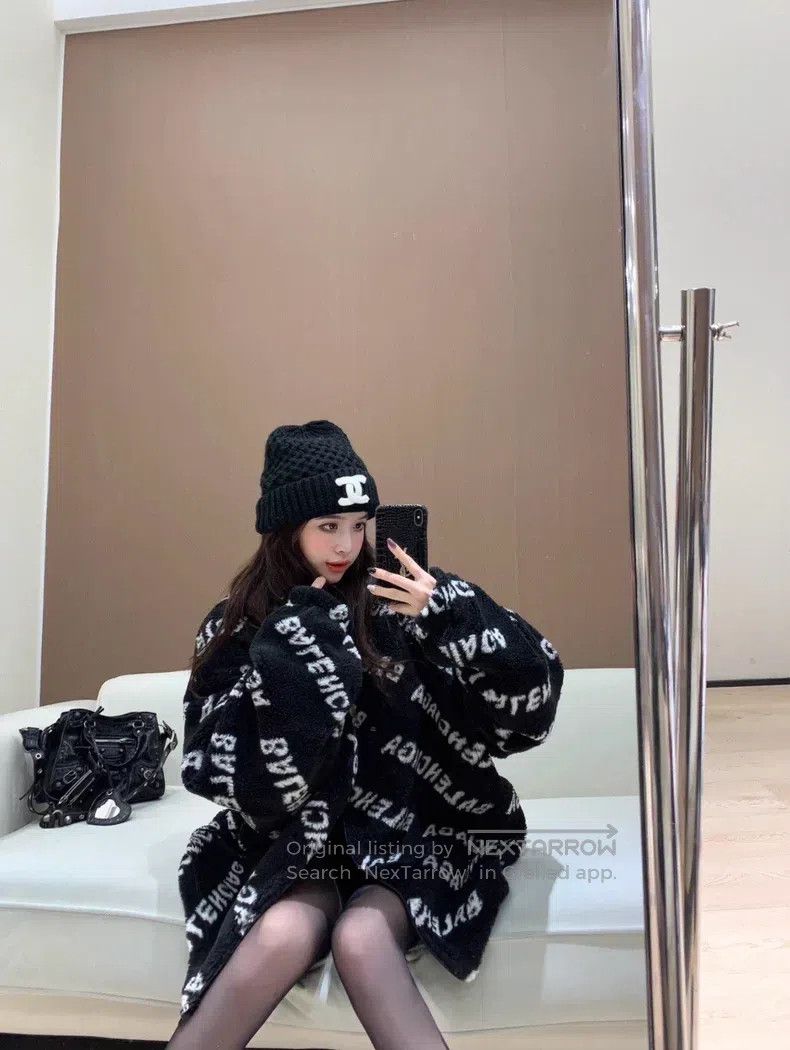 Balenciaga Balenciaga Black and White Panda Print Full Logo Fleece Te Size XXS / US 00 / IT 34 - 7 Thumbnail