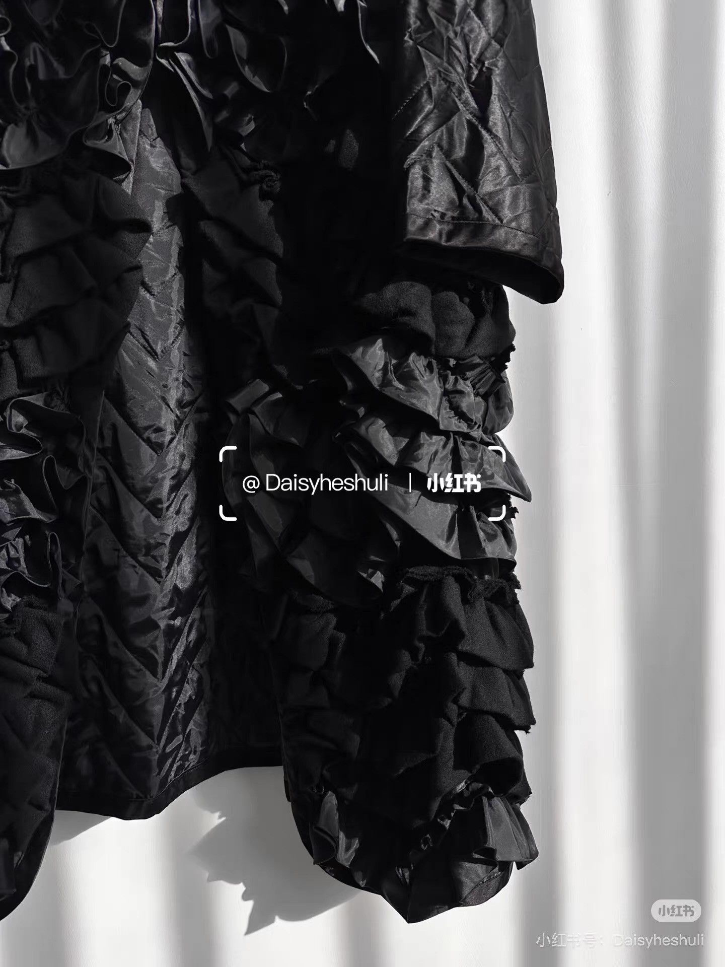 Comme des Garcons Comme des Garçons CDG Comcom Ruffled Padded Coat Ｑ24 Size M / US 6-8 / IT 42-44 - 3 Thumbnail