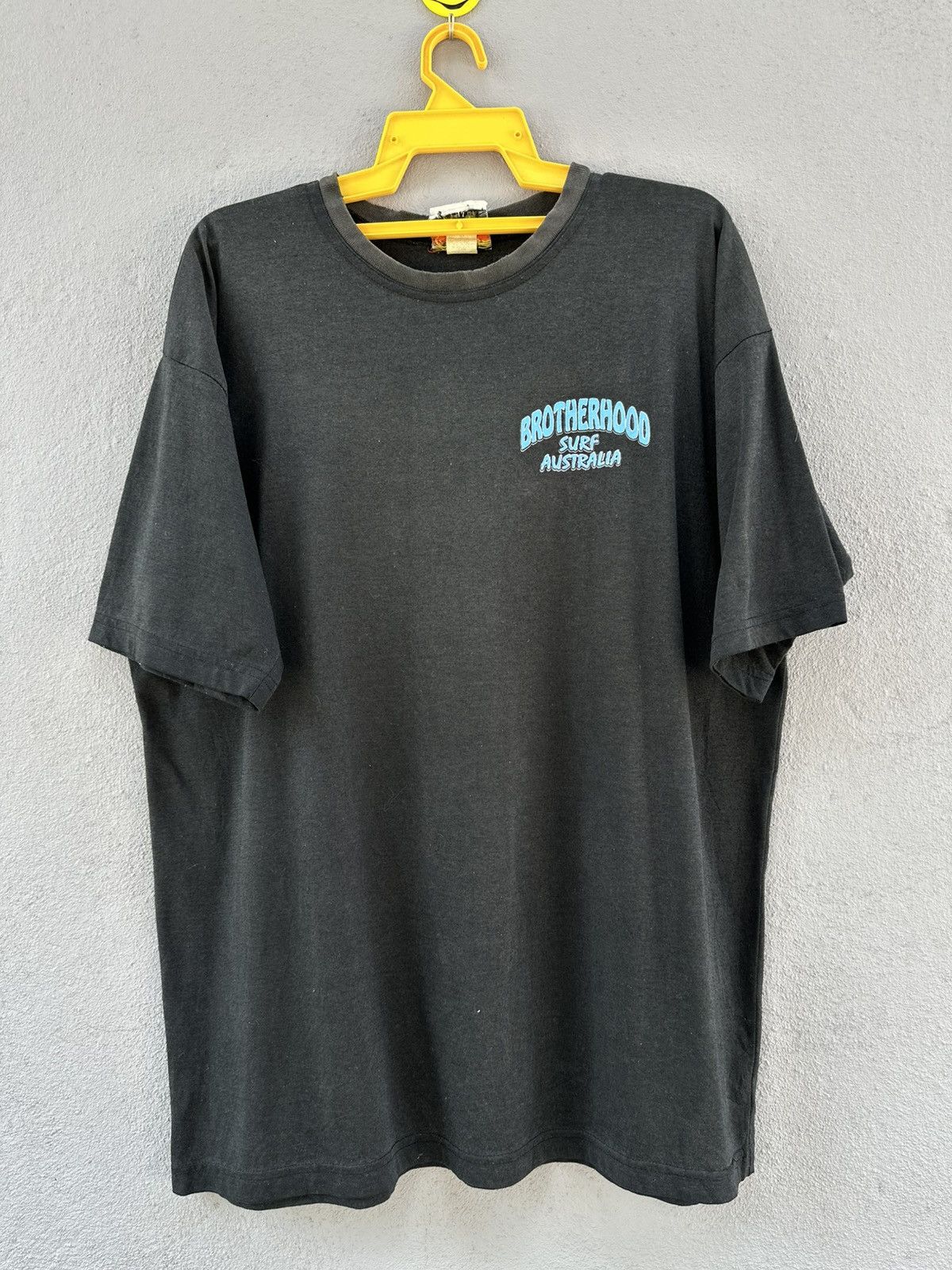 Ron Jon Surf Shop Thrashed Vintage 90s Brotherhood Surf Australia Faded Tee Size US XXL / EU 58 / 5 - 4 Thumbnail