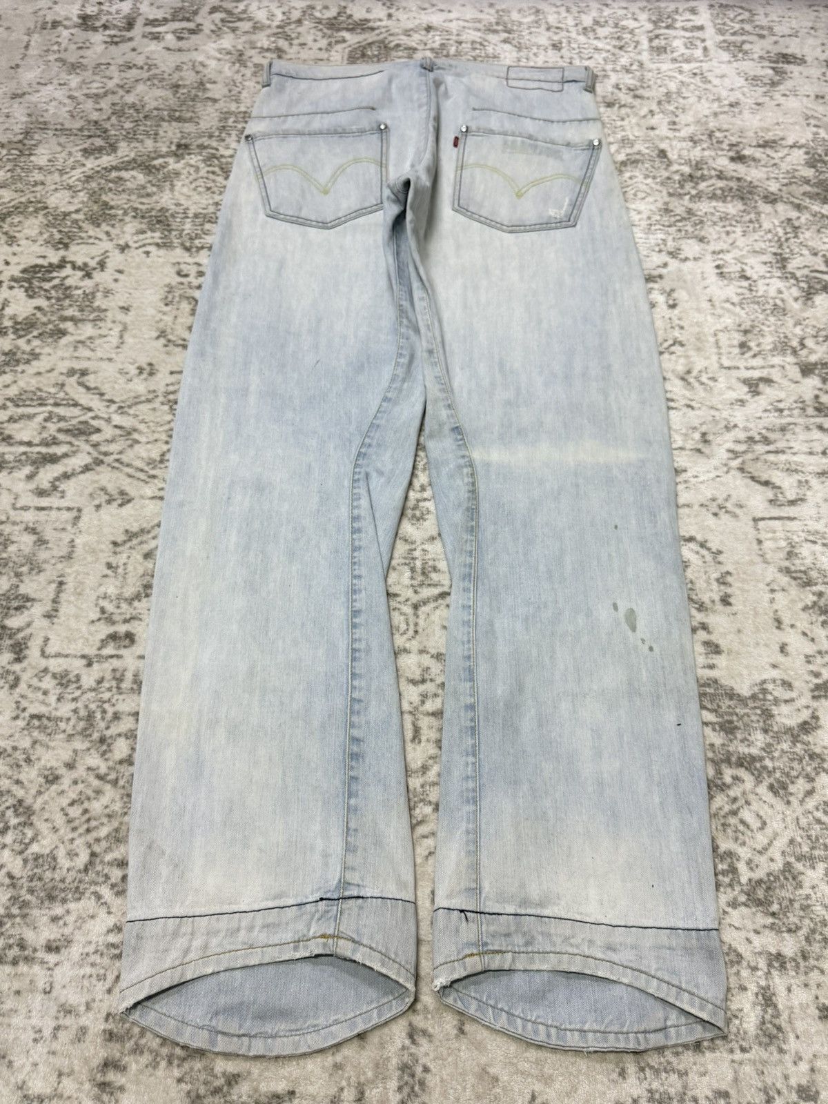 Levi's Vintage Levis enginereed Jeans Light Wash Twisted Seam Denim Size US 32 / EU 48 - 2 Thumbnail