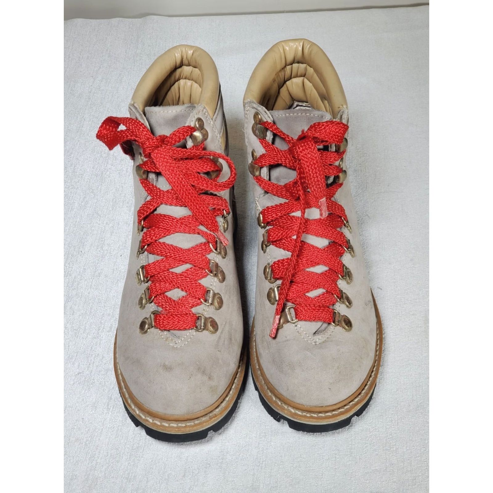 Pop Trading Company VINTAGE 90s Northeast Mountain Trading Company Hiking Boots Light Gray Nubuck Women’s US 8.5 1371-40 Boots Size US 9 / IT 39 - 7 Thumbnail