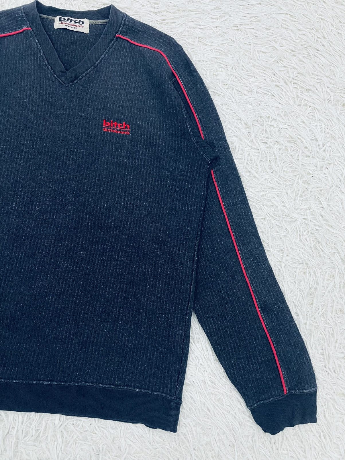 Vintage Vintage Bitch Skateboards Sweatshirt Size US M / EU 48-50 / 2 - 3 Thumbnail