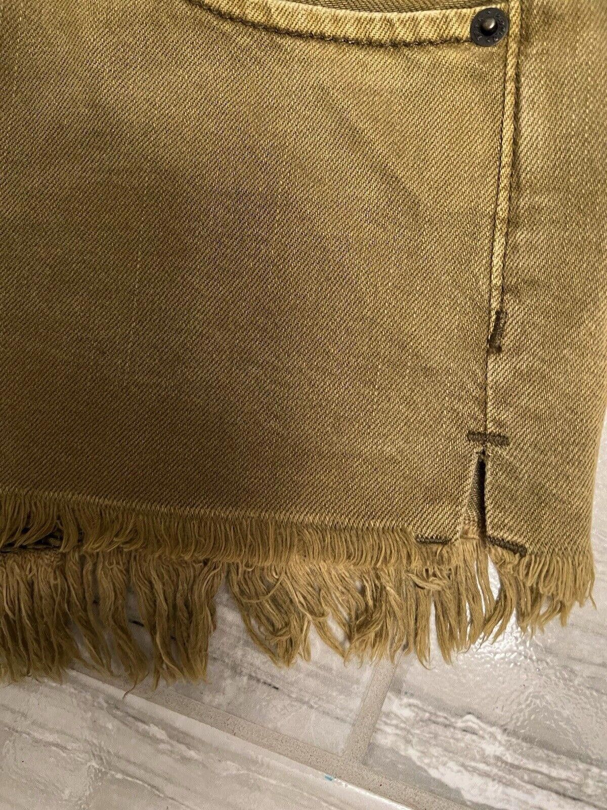 Free People Free People We the Free Cutoff Raw Hem Shorts Button Fly Size 28" / US 6 / IT 42 - 3 Thumbnail