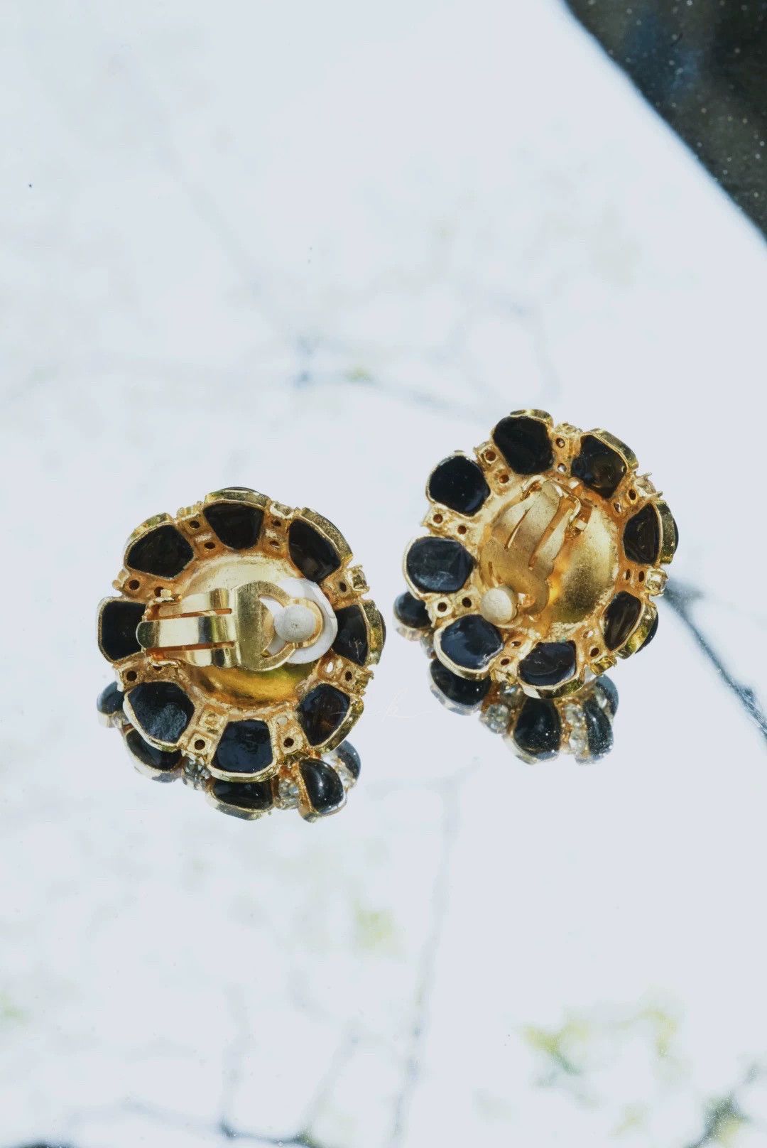Chanel Chanel Vtg Black Glass Pearl Crystal Clip Earrings Size ONE SIZE - 8 Thumbnail