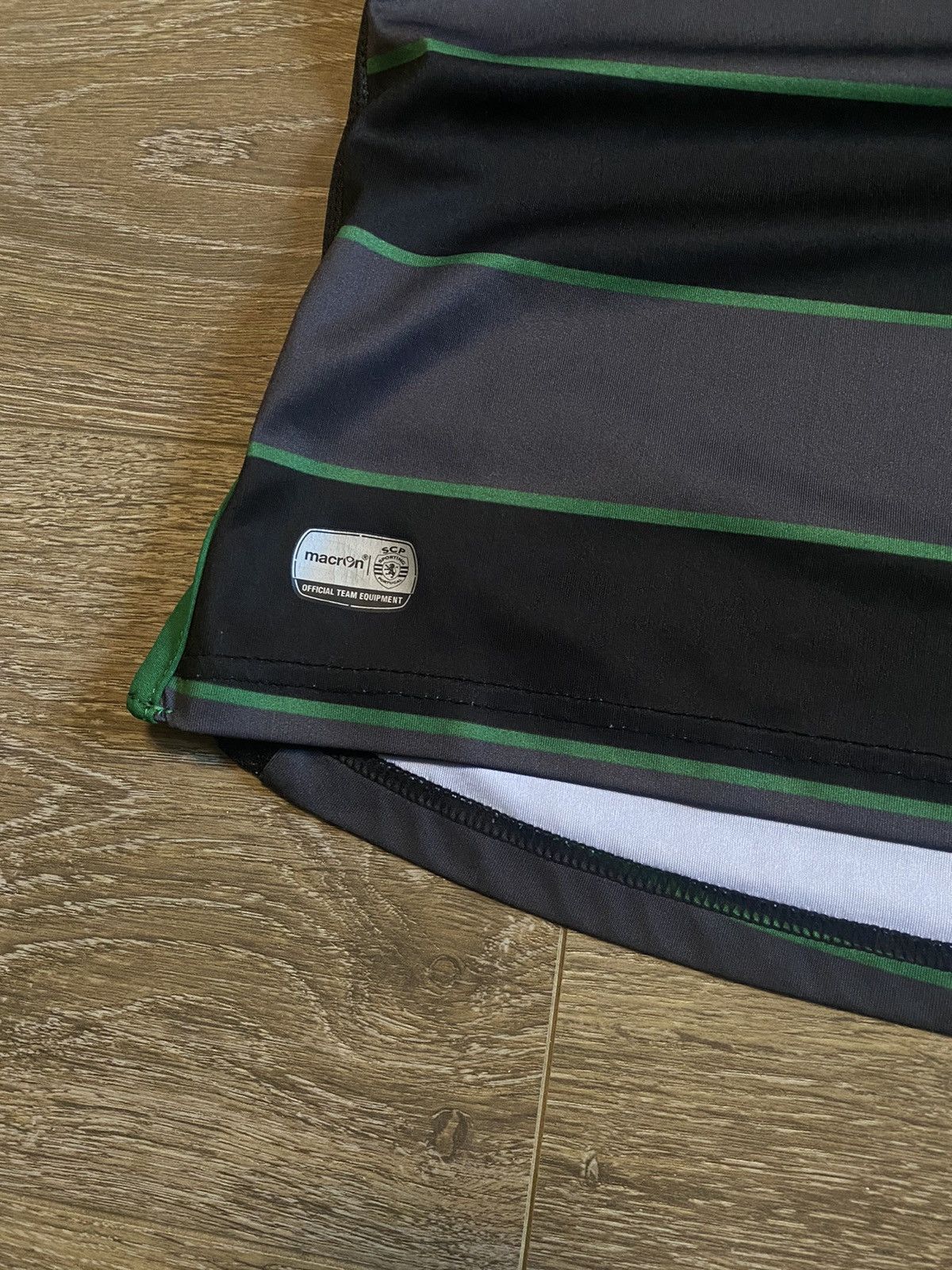 Macron Vintage SPORTING LISSABON 15/16 AWAY SHIRT FOOTBALL SOCCER Size US S / EU 44-46 / 1 - 7 Thumbnail