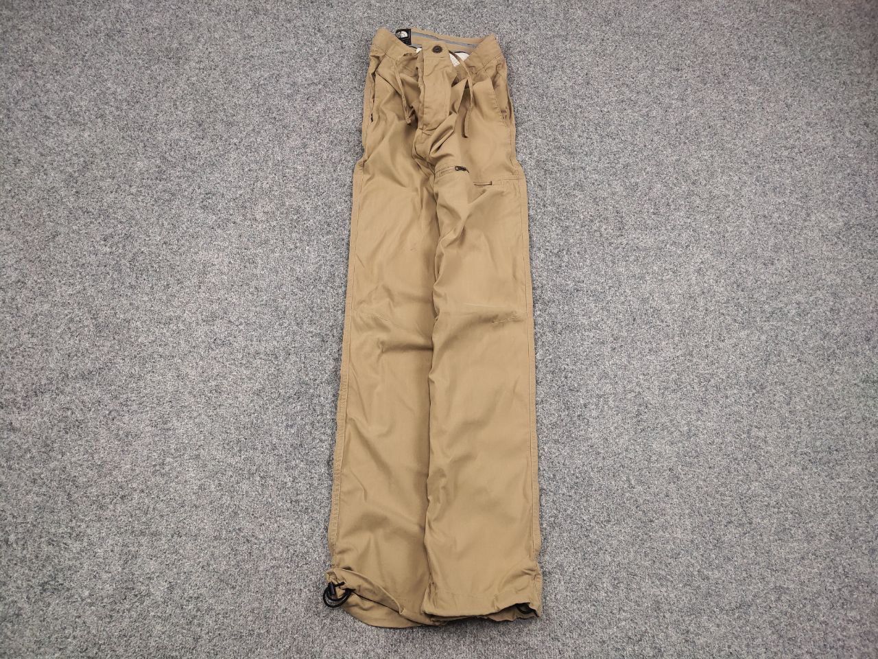 The North Face The North Face Beige Nylon Zip Trouser Pants Vintage Style Size US 34 / EU 50 - 2 Thumbnail