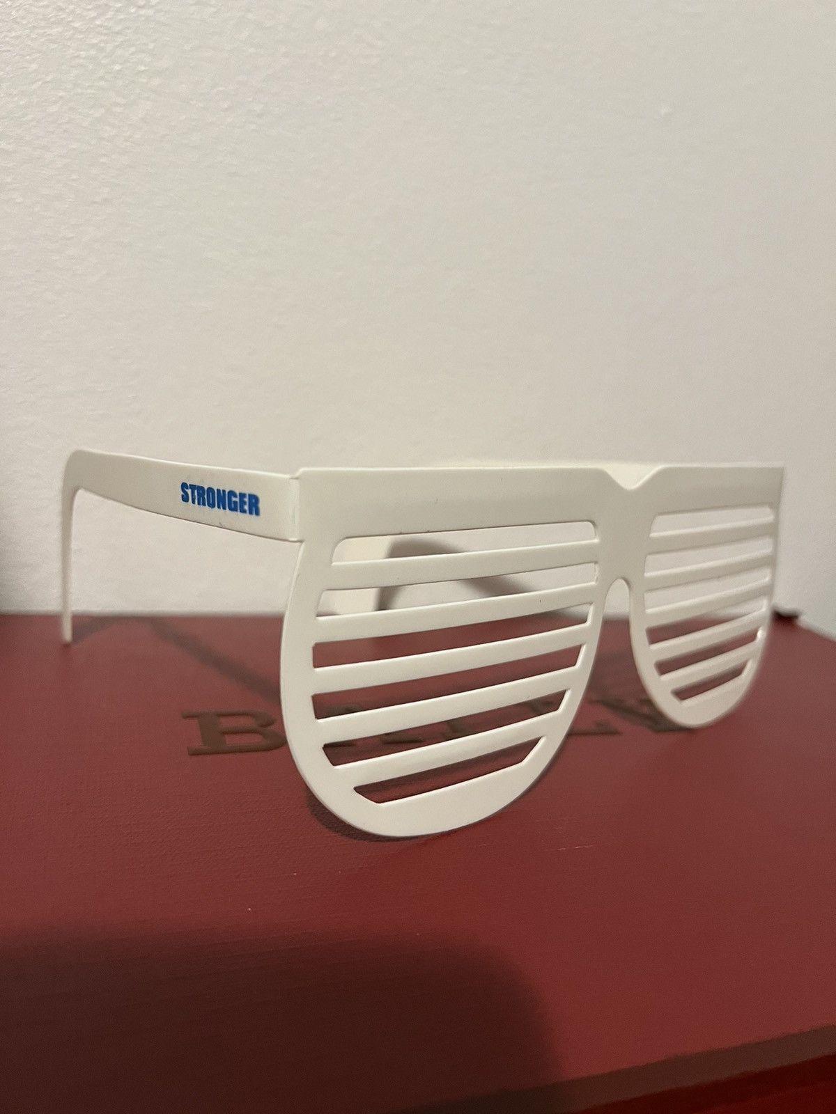 Hypebeast × Kanye West Kanye West Officially Licensed Graduation Glasses Size ONE SIZE - 3 Thumbnail