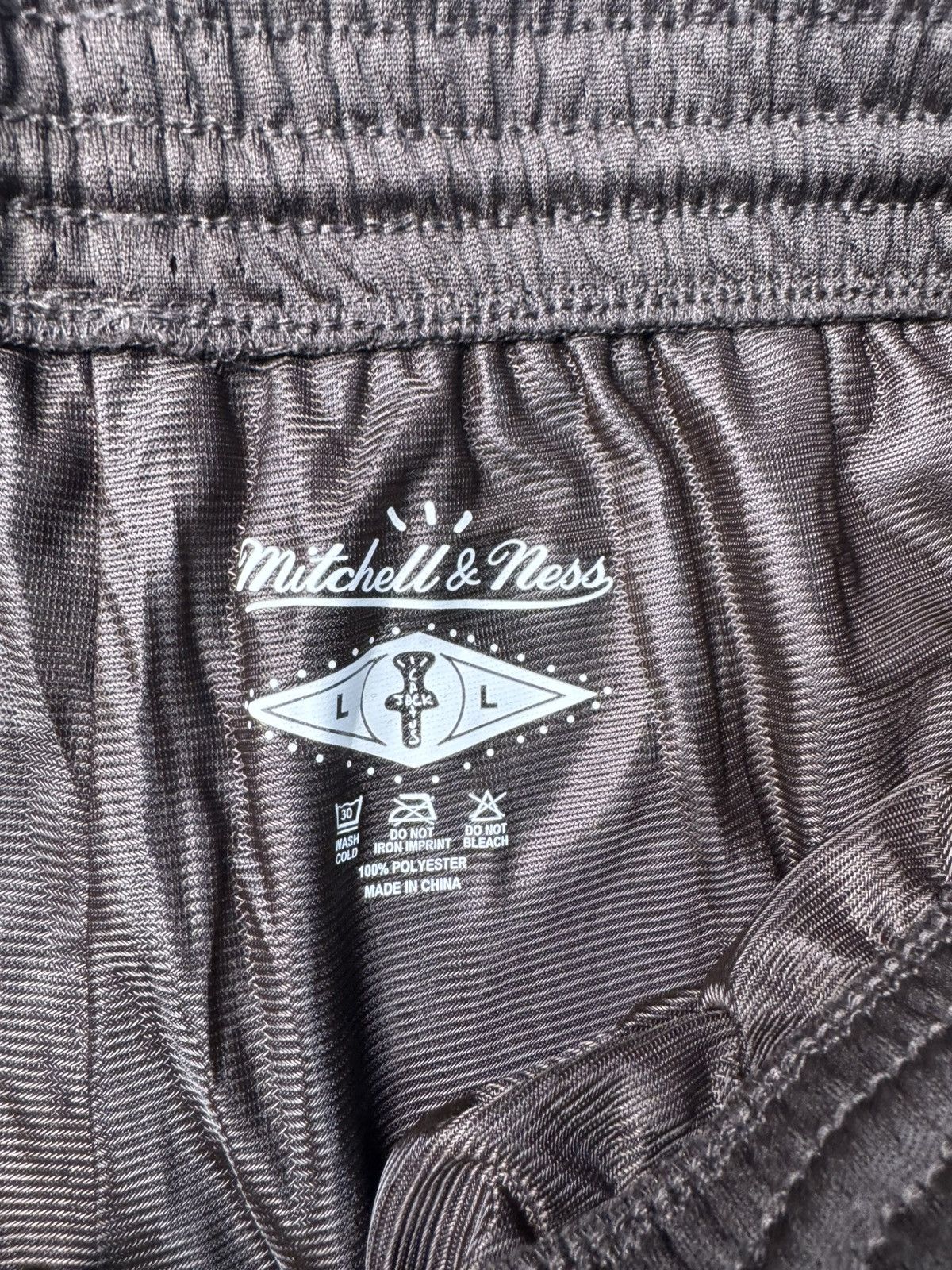 Mitchell & Ness × Travis Scott UCLA basketball shorts Size US 34 / EU 50 - 4 Thumbnail