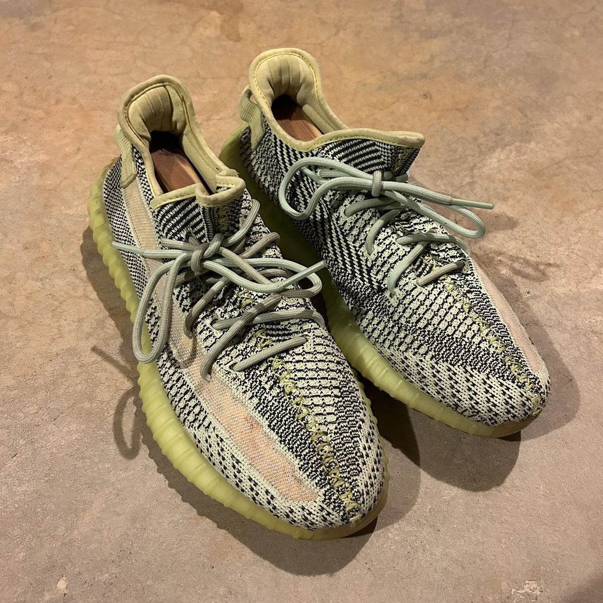 Adidas × Kanye West Adidas Yeezy Boost 350 V2 Yeezreel 2019 US 10.5 Size US 10.5 / EU 43-44 - 7 Thumbnail