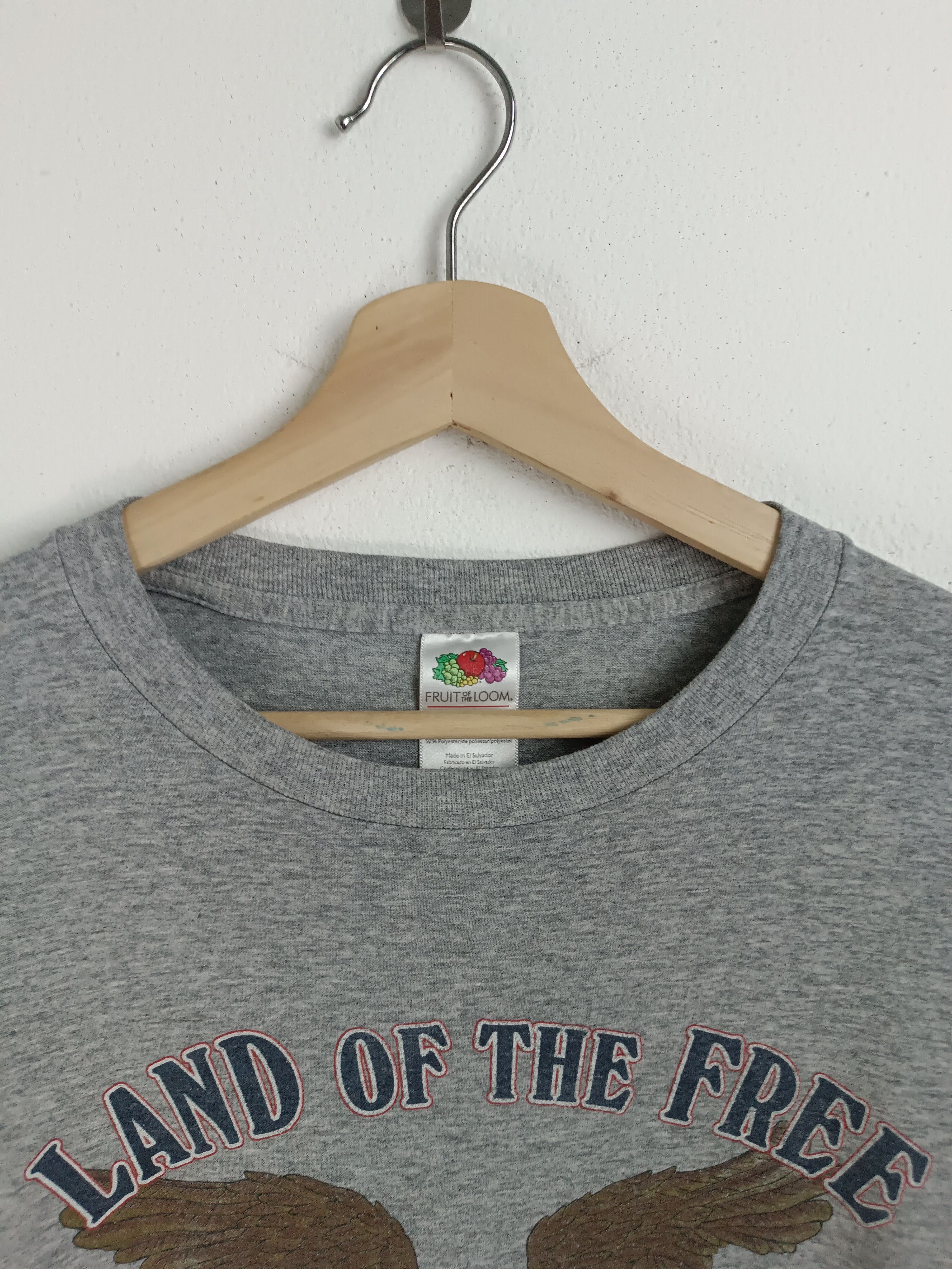 Other VINTAGE 2000s LAND OF THE FREE USA EAGLE ARMY MARINES TEE Size US L / EU 52-54 / 3 - 7 Thumbnail
