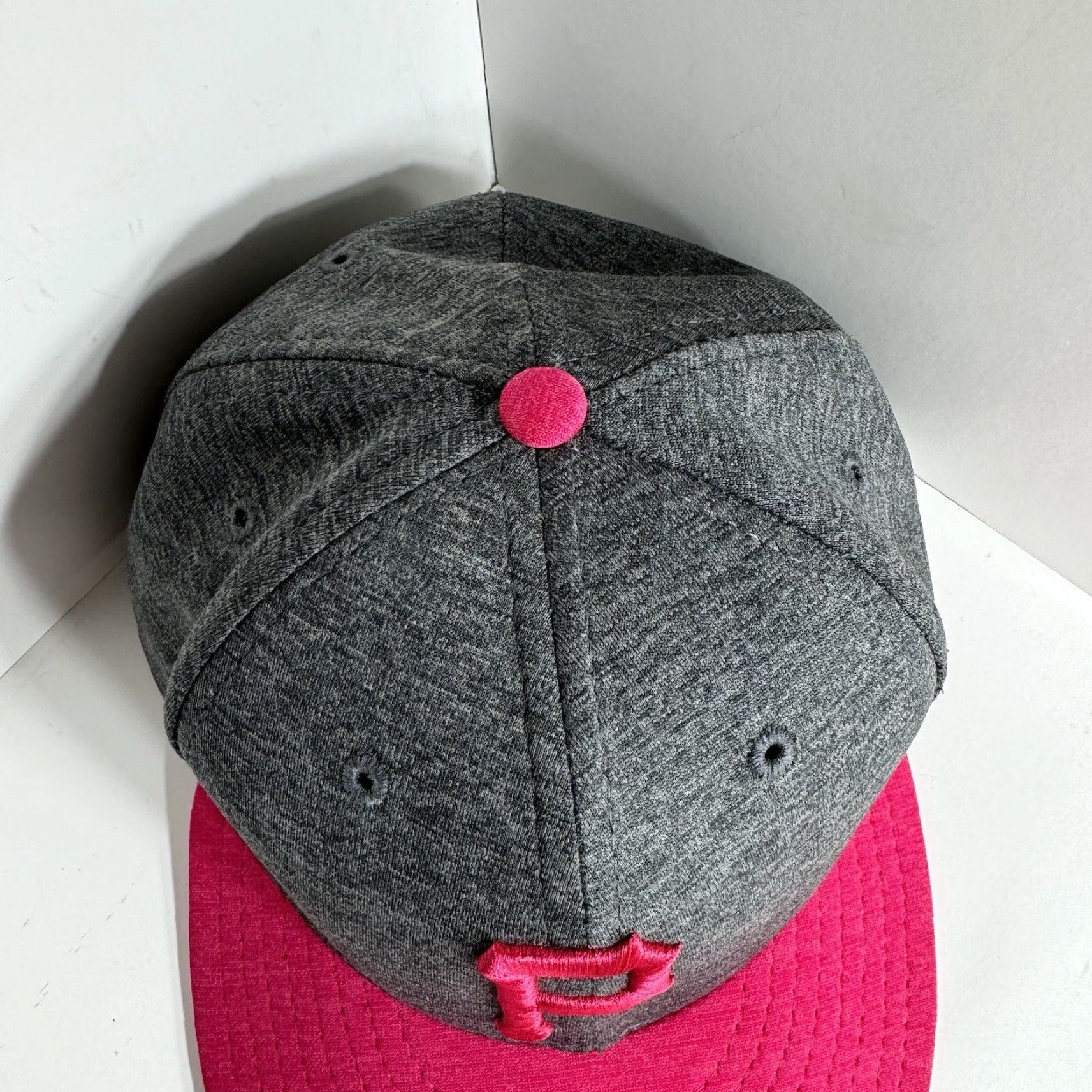 New Era New Era Pittsburgh Pirates 59FIFTY Fitted Hat Size 7 3/8 Pink Gray Multicolor Authentic Baseball Cap Adults Mens Womens Unisex Casual Sports Size ONE SIZE - 4 Thumbnail