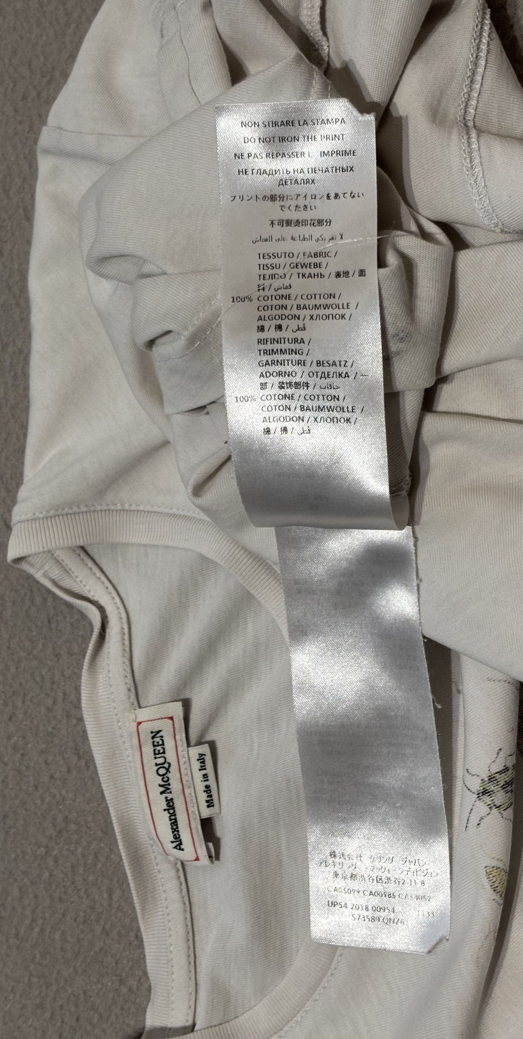 Alexander McQueen Alexander McQueen T-shirt Size. XS Size XS / US 0-2 / IT 36-38 - 16 Thumbnail