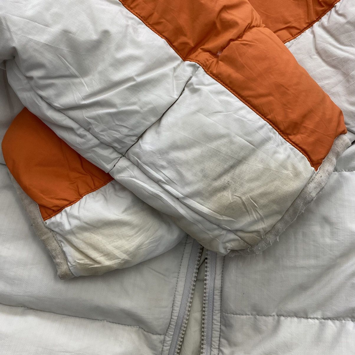 Nike NIKE ACG Outer Layer 3 Reversible Puffer Brand Print Bomber Size US L / EU 52-54 / 3 - 13 Thumbnail