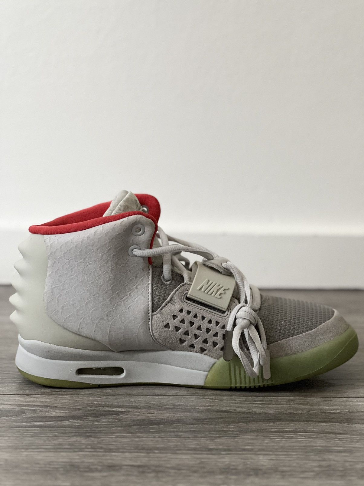 Kanye West × Nike Nike Air Yeezy 2 Platinum Wolf Grey Size US9 Size US 9 / EU 42 - 7 Thumbnail