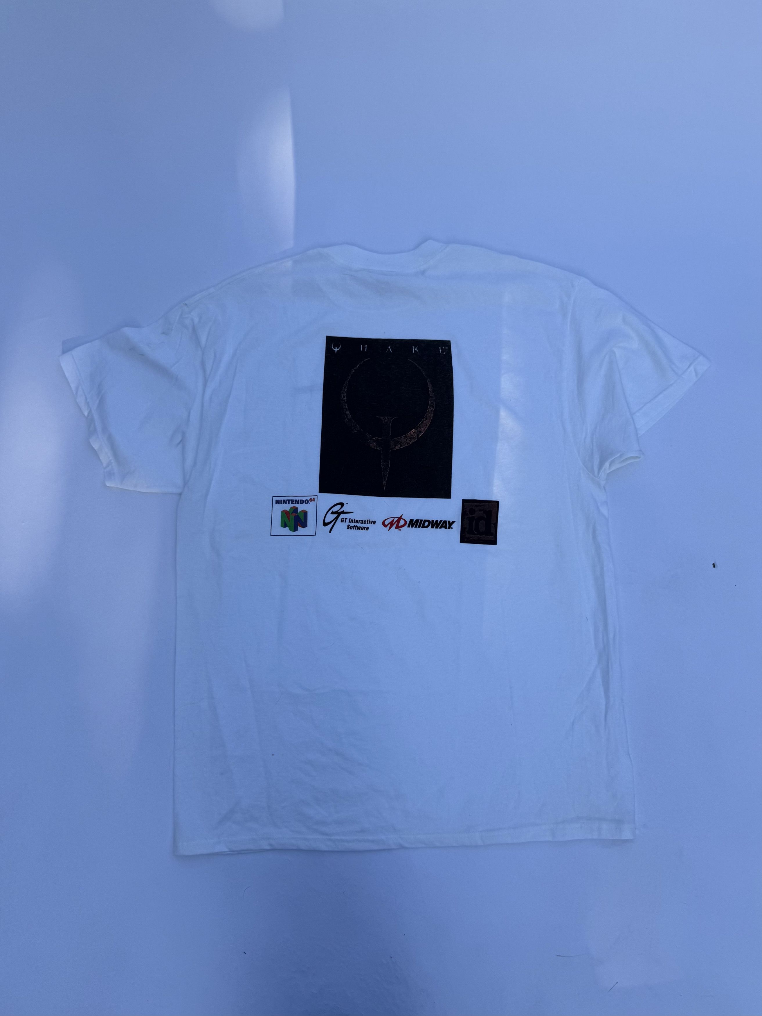 Vintage Vintage Quake Midway N64 Video Game T-Shirt Size US XL / EU 56 / 4 - 2 Thumbnail