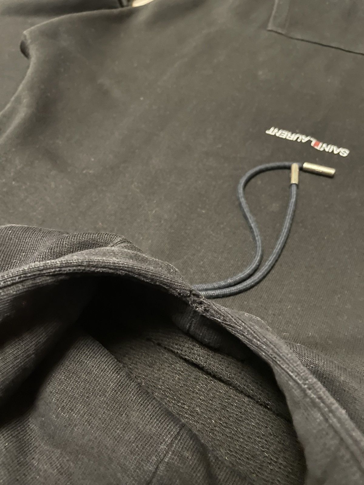 Saint Laurent Paris 2018 Saint Laurent Paris Black Center Logo Hoodie Size US L / EU 52-54 / 3 - 12 Thumbnail