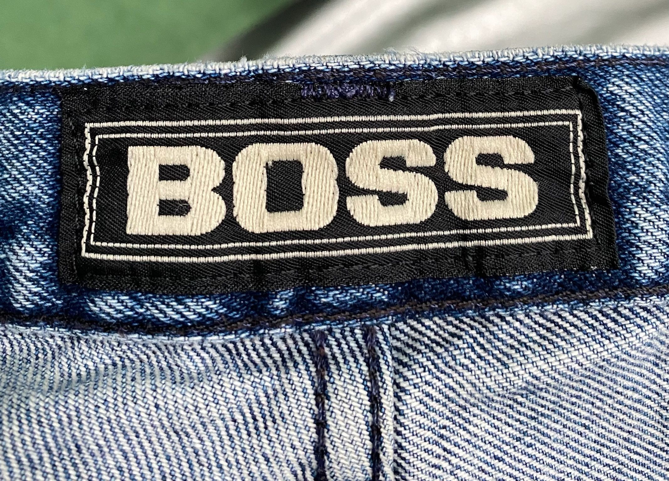 Vintage 90’s Boss 3D Rubber Logo Baggy Jean Shorts Jorts Men’s 34 Size US 34 / EU 50 - 4 Thumbnail