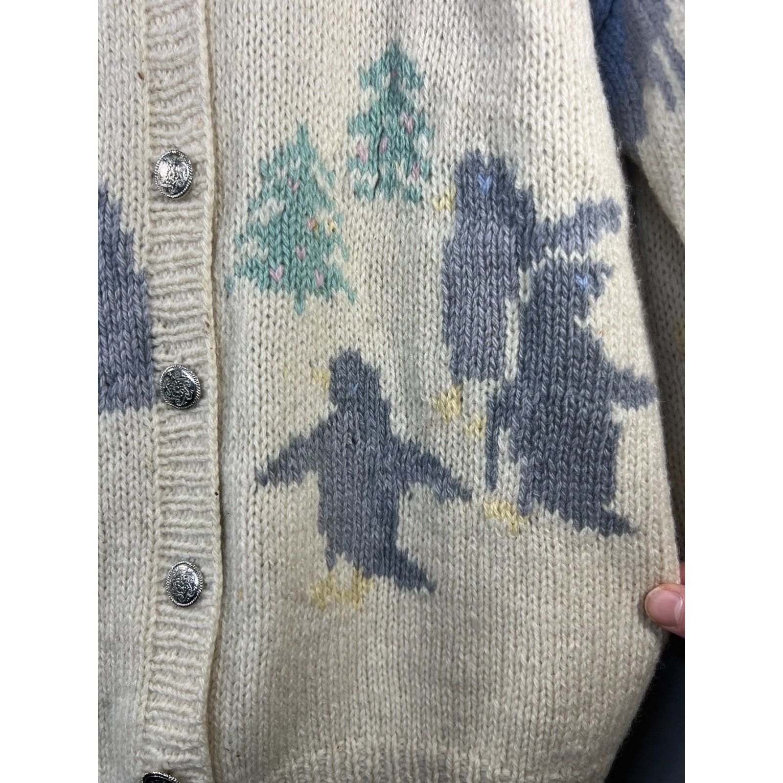 Eddie Bauer Vintage 80s Eddie Bauer Winter Scene Wool Metal Cardigan Swe Size L / US 10 / IT 46 - 4 Thumbnail