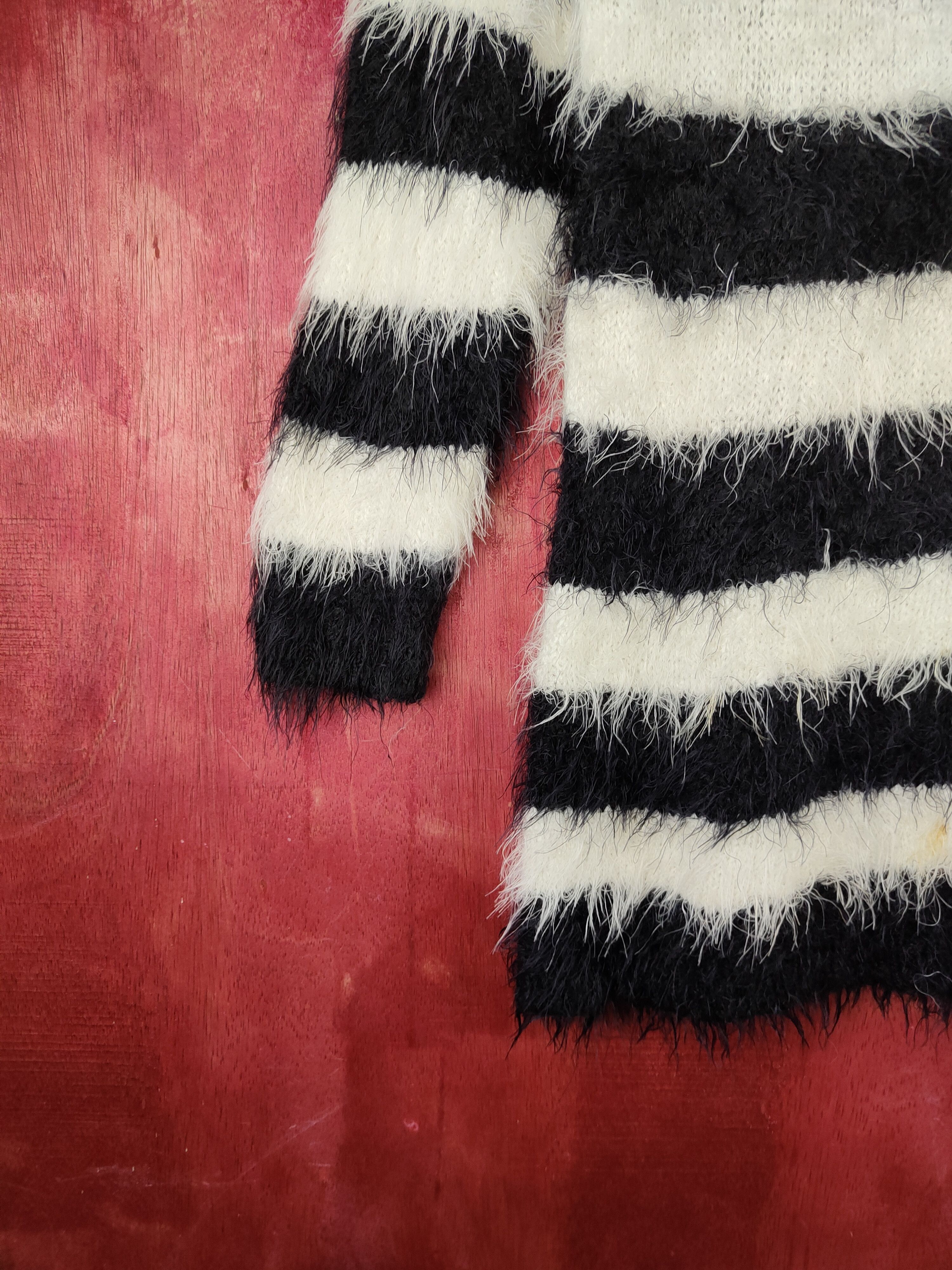 Japanese Brand Shiny Ripple Black White Fur Mohair Knitwear #S2062 Size M / US 6-8 / IT 42-44 - 4 Thumbnail