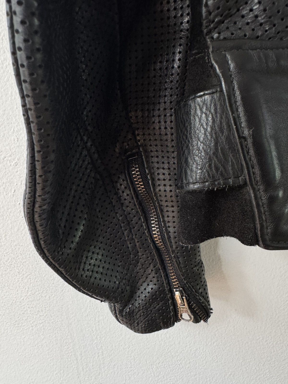 Vanson Leathers Black Vanson Leather Racer Size US M / EU 48-50 / 2 - 6 Thumbnail