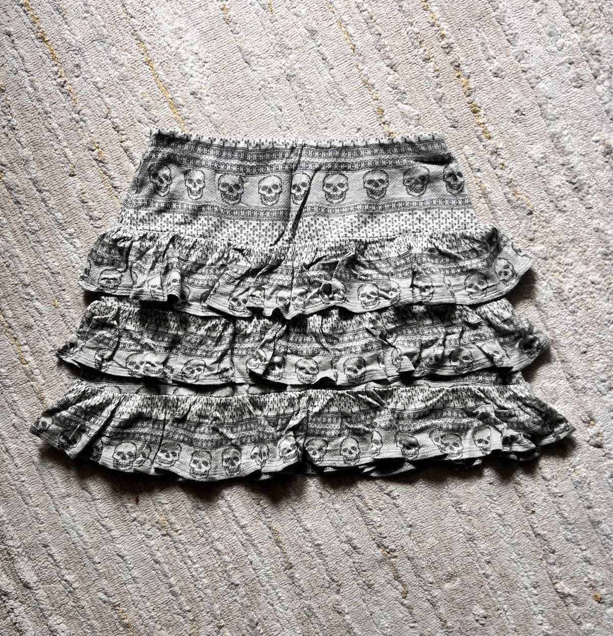 Hysteric Glamour × Japanese Brand Hysteric Glamour Ruffle Skull Mini Skirt Size 29" - 2 Thumbnail