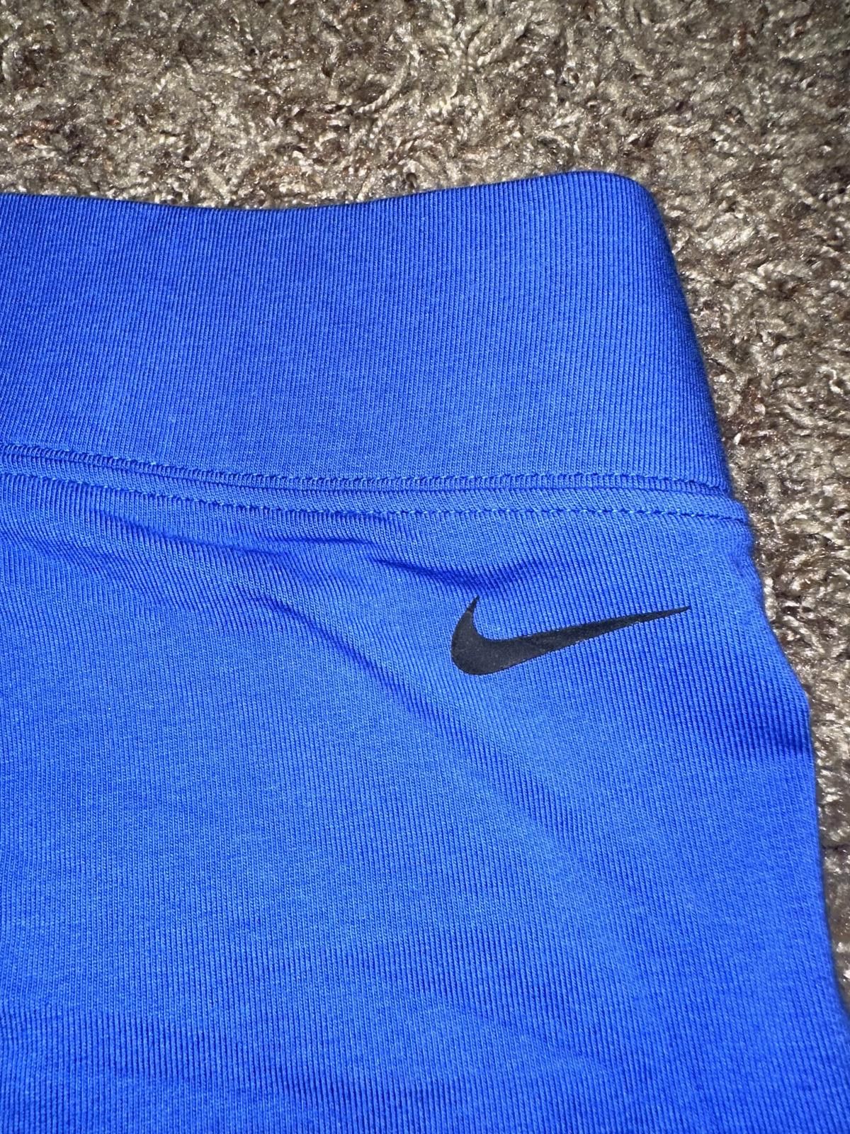 Nike Nike Women’s Essential Blue Bike Gym Shorts Size 32" / US 10 / IT 46 - 7 Thumbnail