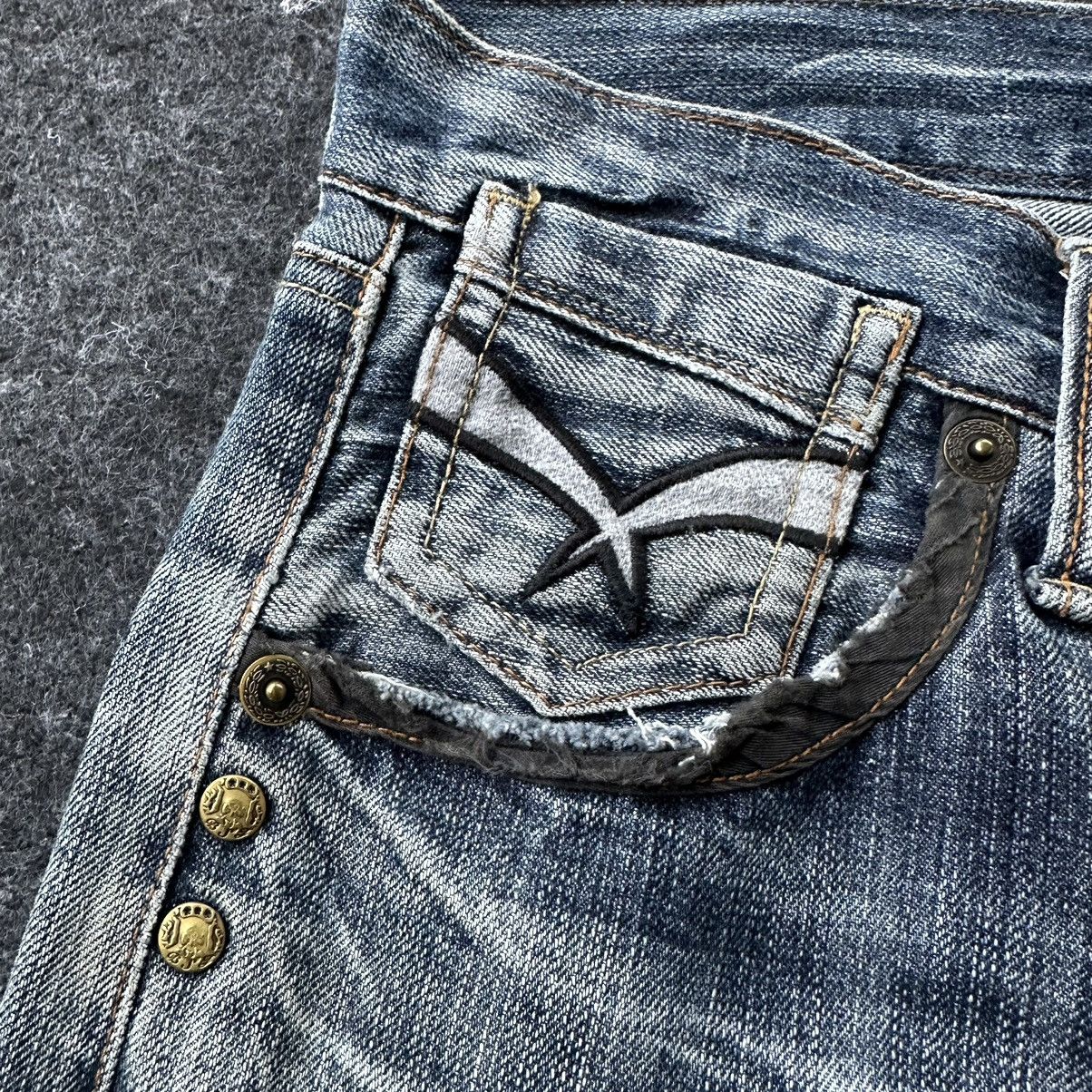 Le Grande Bleu (L.G.B.) Oririn Jeans Embroidery Wings Distressed Denim W34 D663 Size US 34 / EU 50 - 10 Thumbnail