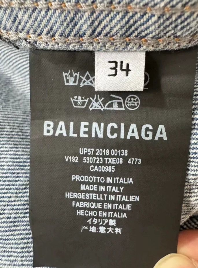Balenciaga Balenciaga graffiti covered denim jacket2412-Nextarrow Size US M / EU 48-50 / 2 - 4 Thumbnail