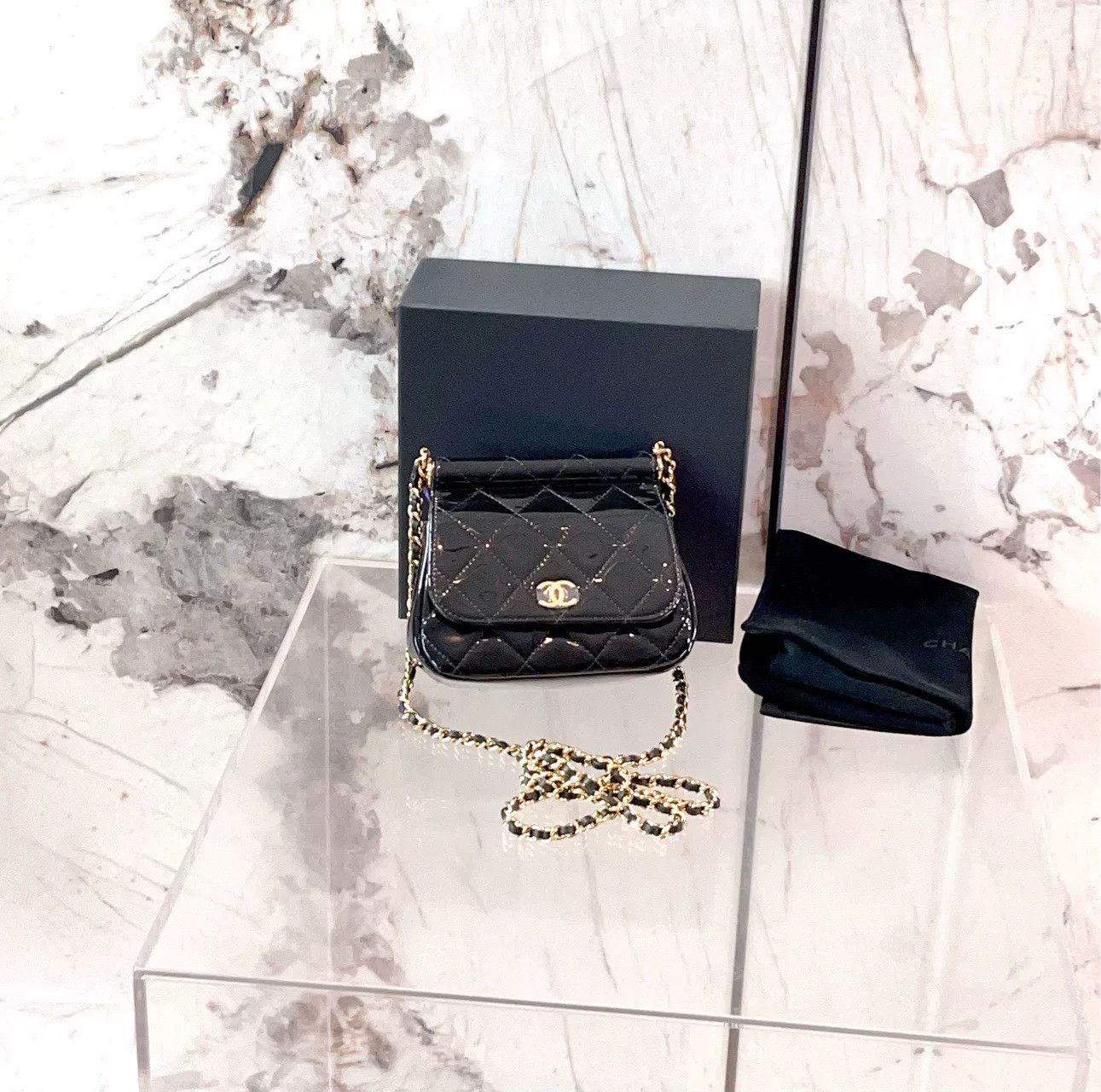 Chanel Pre-loved Bag Very good condition Size ONE SIZE - 1 Thumbnail