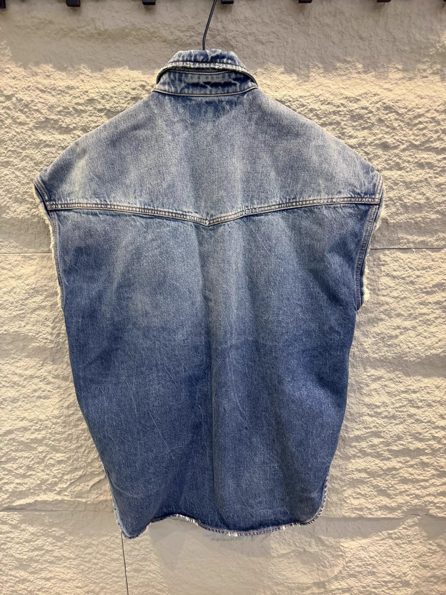 Balenciaga Balenciaga SS2022 UNIFIT Sleeveless Denim Shirt XXS Size XXS / US 00 / IT 34 - 4 Thumbnail