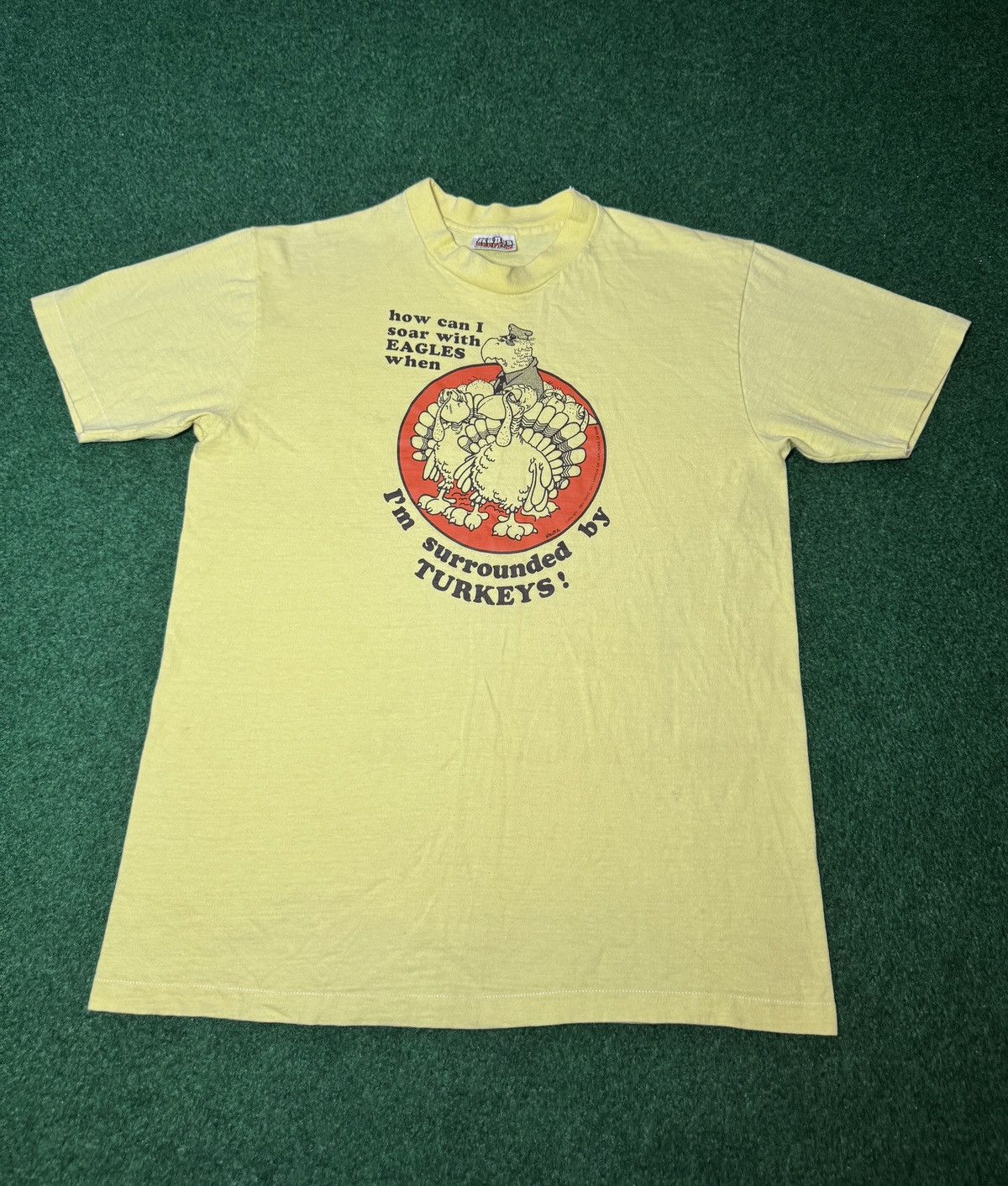 Hanes Vtg 70s 80s Surrounded By Turkeys Soar With Eagles T Shirt Size US L / EU 52-54 / 3 - 1 Thumbnail
