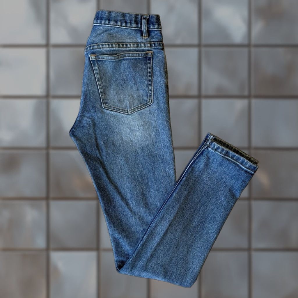 Denime APC Jeans 28 Blue Medium Wash Denim Japan Button Fly Streetwear New York Jeans Mens 28 Regular Straight Denim Western Logo Vintage? Size US 28 / EU 44 - 1 Thumbnail