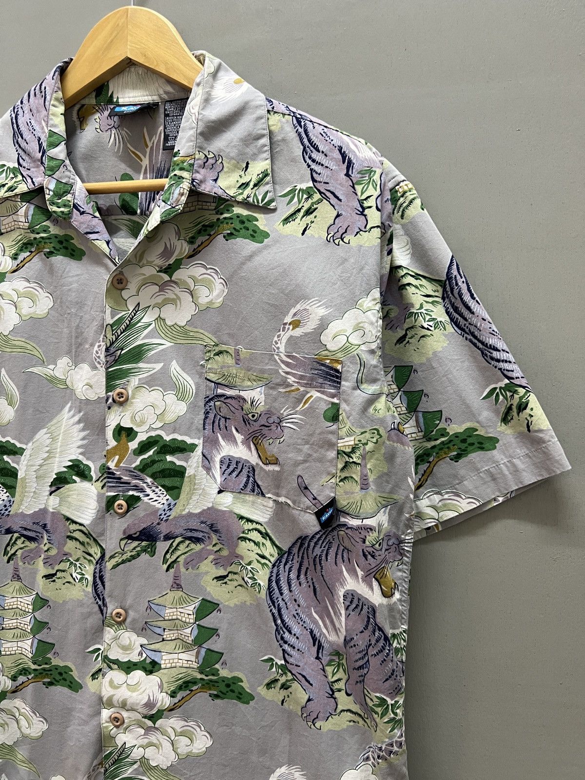 KAVU Vintage Kavu Tiger Print Hawaiian Shirt Size US S / EU 44-46 / 1 - 3 Thumbnail