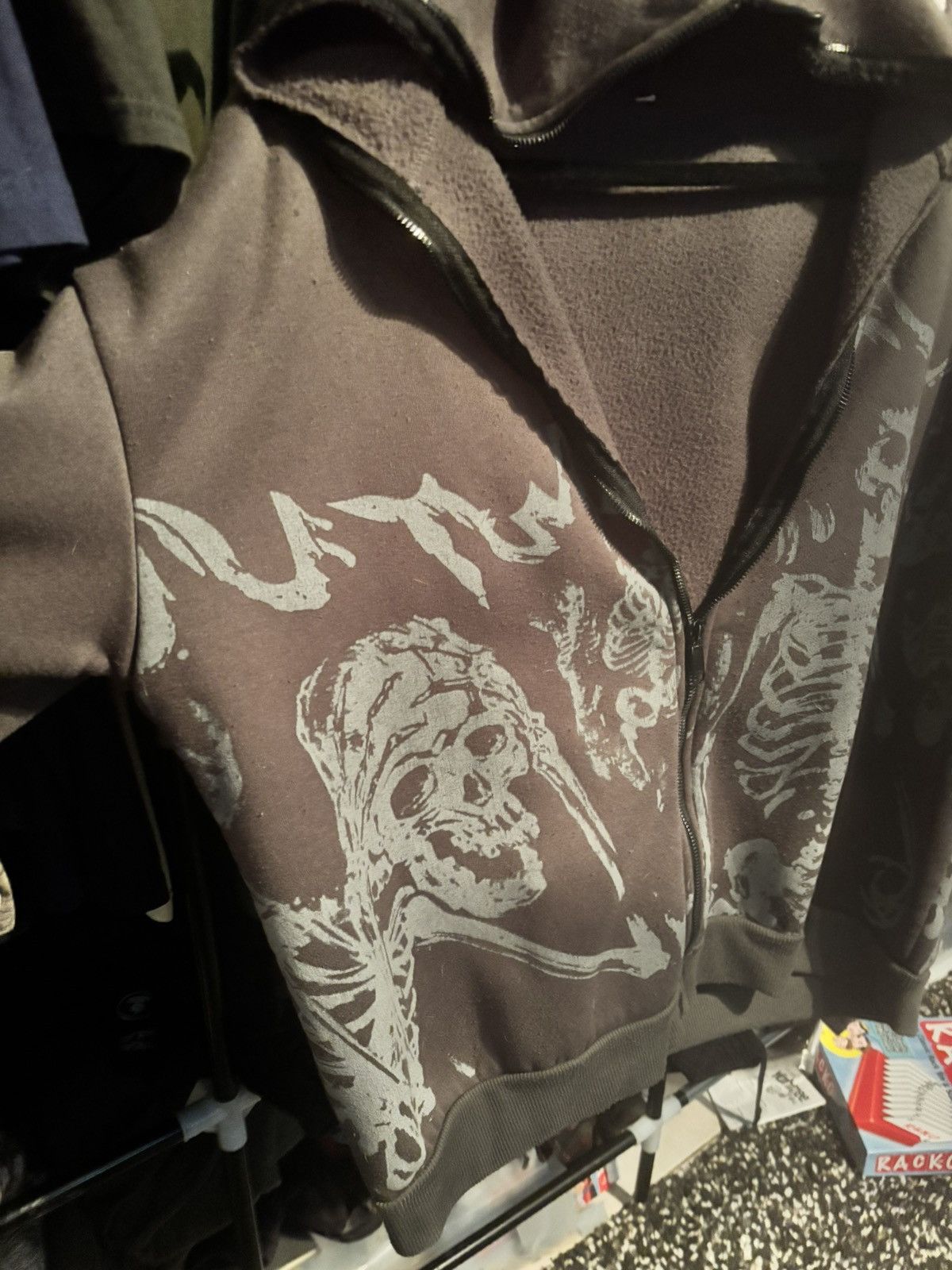 Other Vintage/y2k zip-up hoodie with crazy graphics Size US M / EU 48-50 / 2 - 2 Thumbnail
