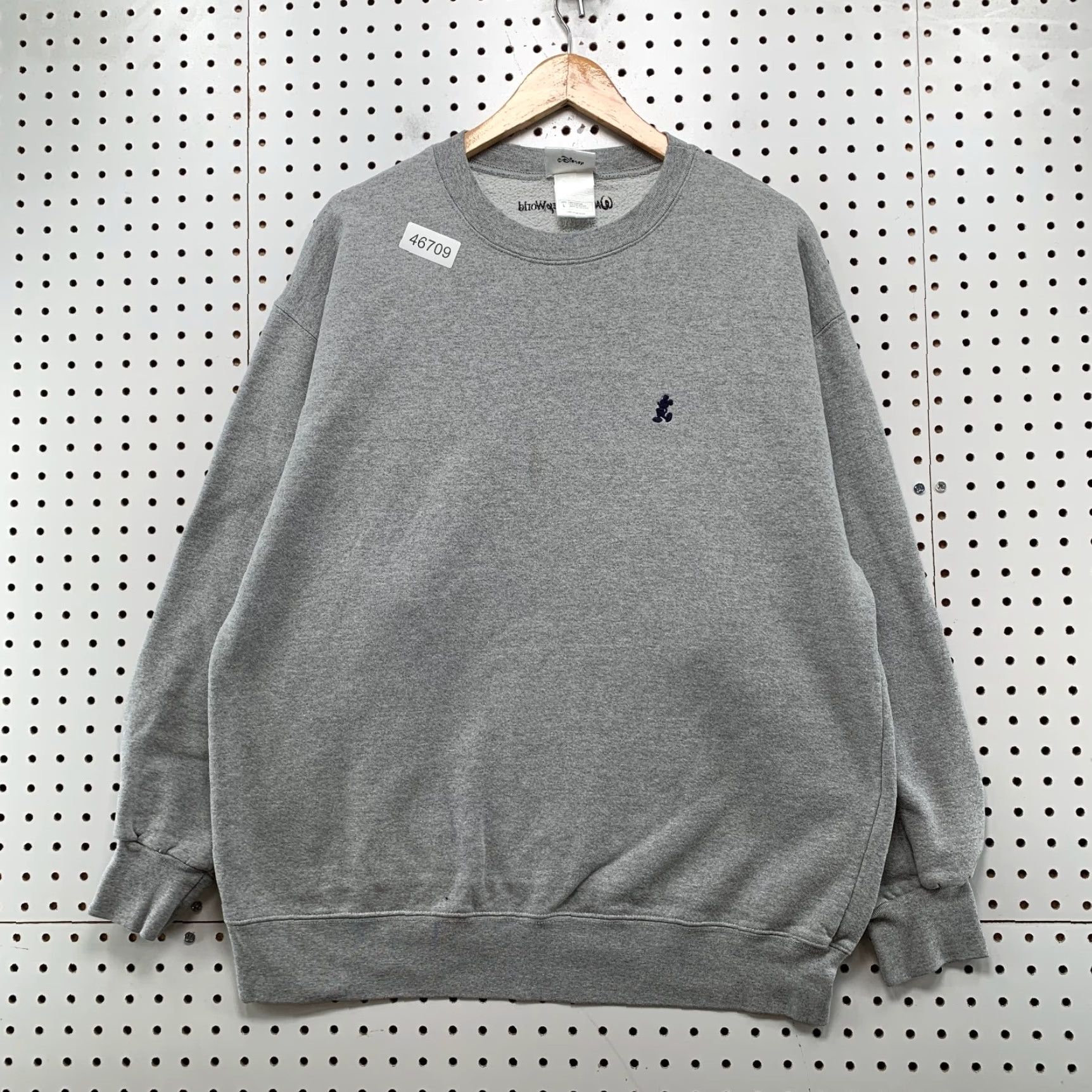 Disney VINTAGE Disney Sweatshirt Mens Large Gray Embroidered Mickey Mouse Crewneck USA Size US L / EU 52-54 / 3 - 2 Thumbnail
