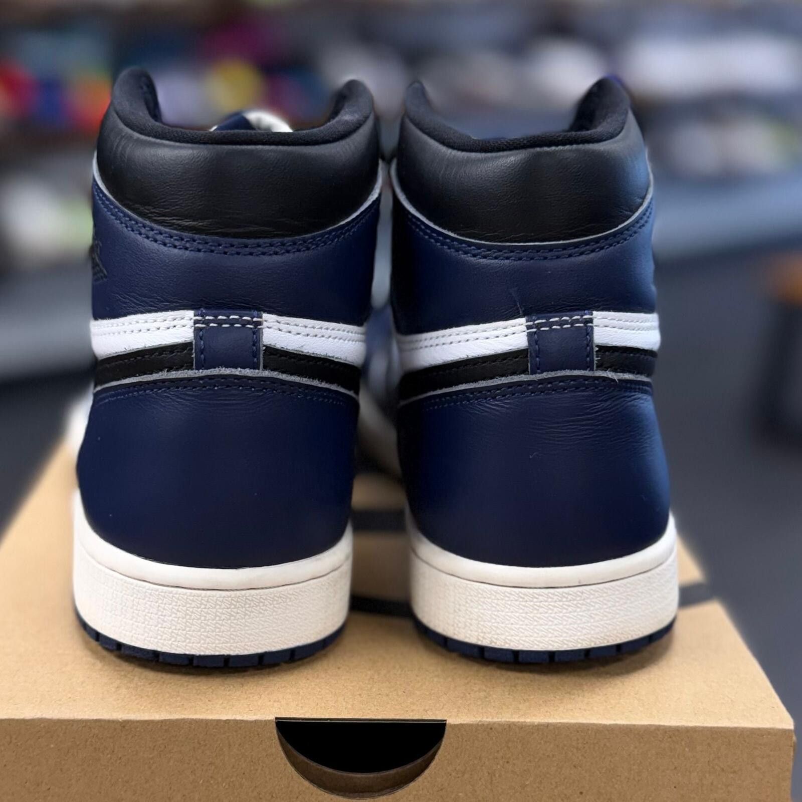 Jordan Brand Jordan 1 Retro High OG Midnight Navy - Preowned Size ONE SIZE - 4 Thumbnail