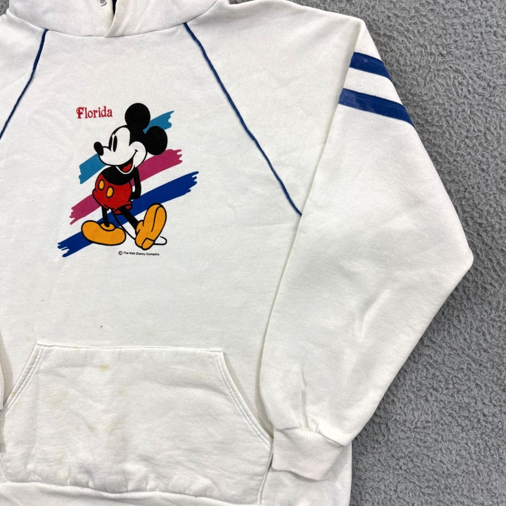 Disney VINTAGE Disney Mickey Mouse Sweatshirt Hooded Logo 80s Disney World Sweatshirt Mens M White Size US M / EU 48-50 / 2 - 5 Thumbnail