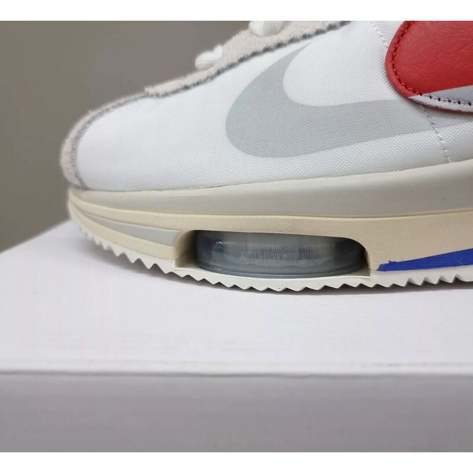 Nike Nike Zoom Cortez Sacai White University Red DQ0581-100 Men 8 Size US 8 / EU 41 - 7 Thumbnail