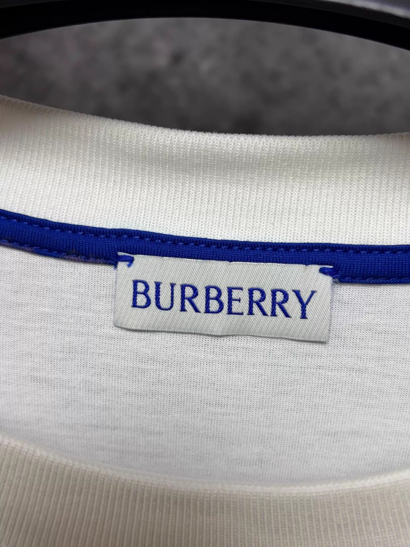 Burberry Burberry Horseferry S White Near New T-shirt Size US S / EU 44-46 / 1 - 3 Thumbnail