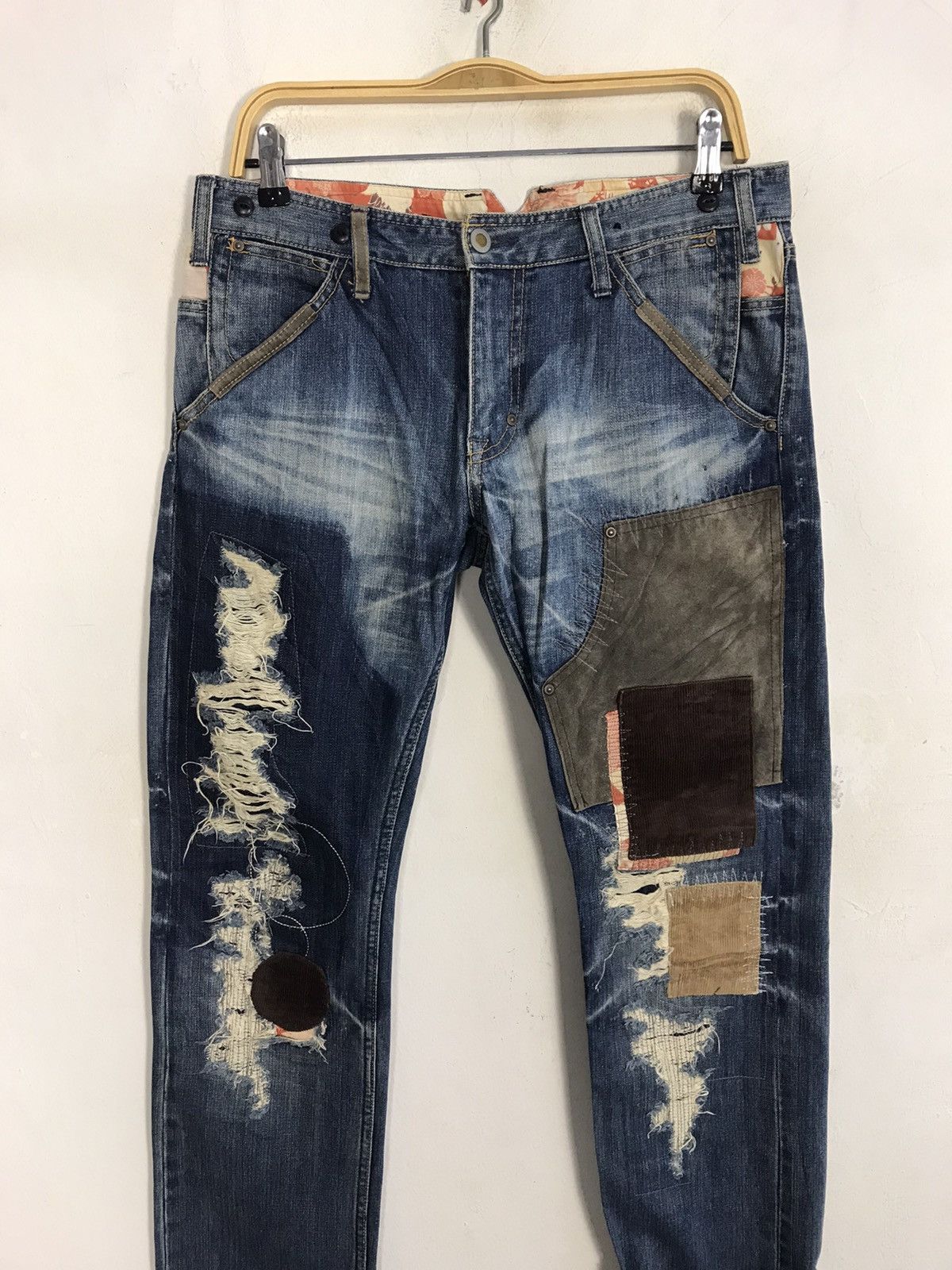 Takeo Kikuchi Takeo Kikuchi Japanese Brand Distressed Patchworks Denim Size US 32 / EU 48 - 3 Thumbnail