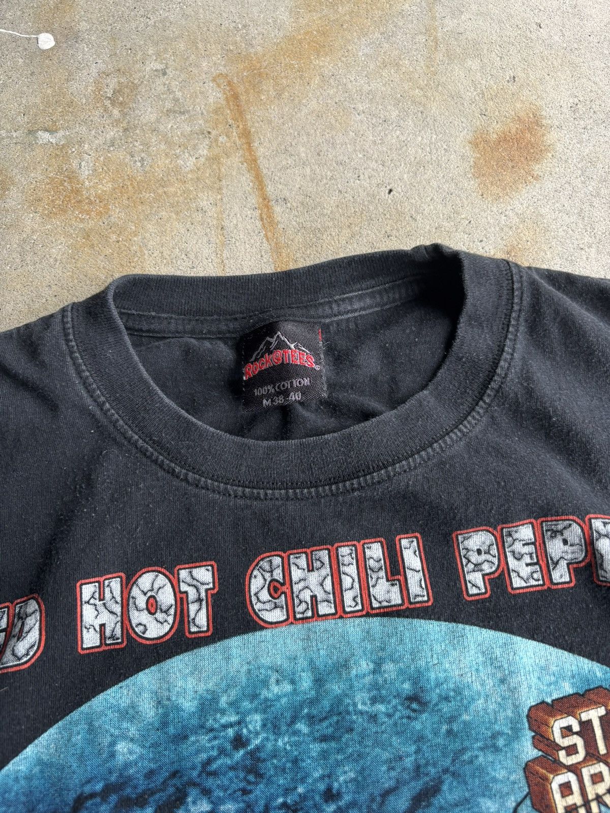 Band Tees Vintage Early 2000s Red Hot Chilli Peppers Thai Boot Tee Size US M / EU 48-50 / 2 - 4 Thumbnail