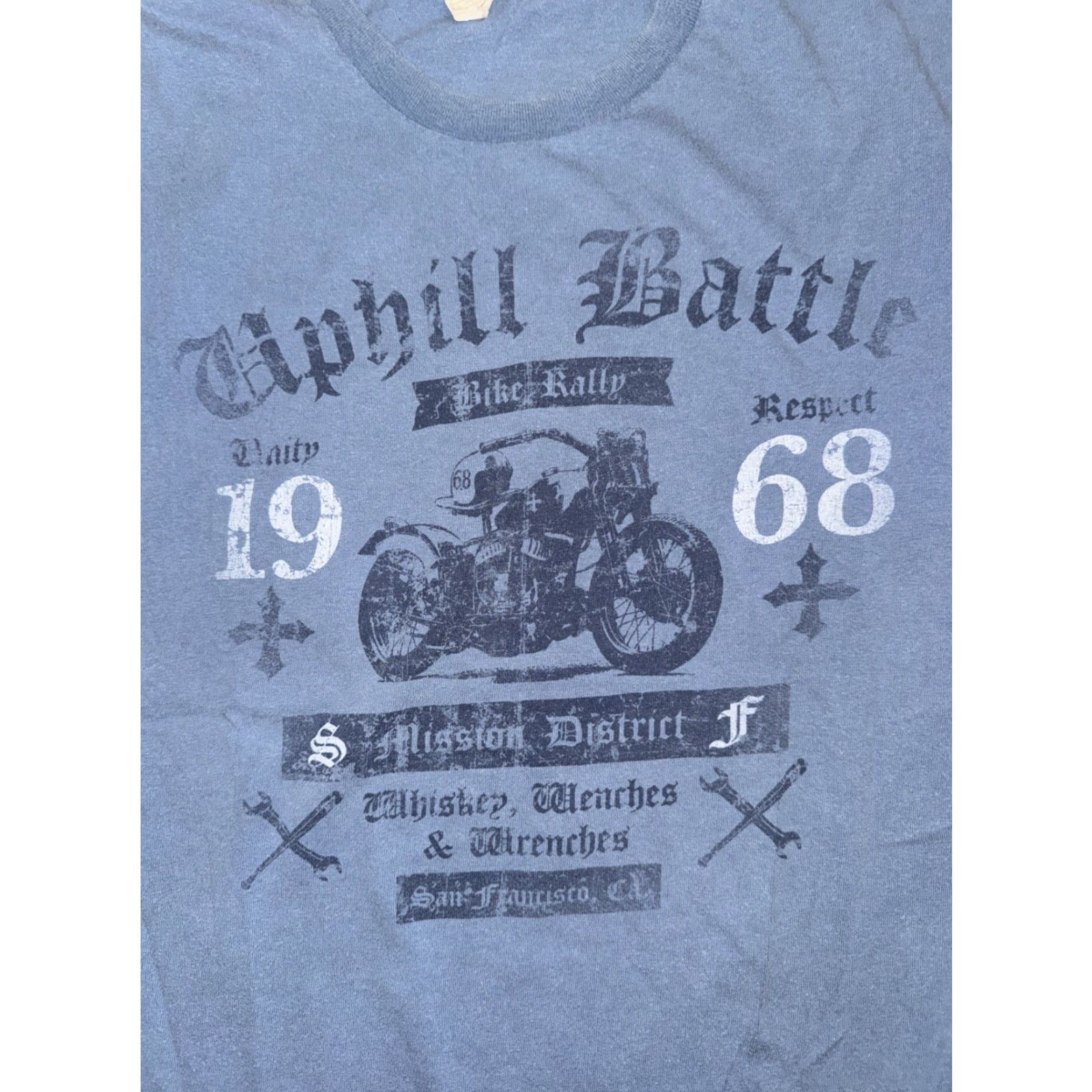 Vintage VINTAGE Uphill Battle 1968 T-Shirt Biker Rally Graphic Print Blue XL Men Shirt 90s Y2K Vintage Size US XL / EU 56 / 4 - 2 Thumbnail