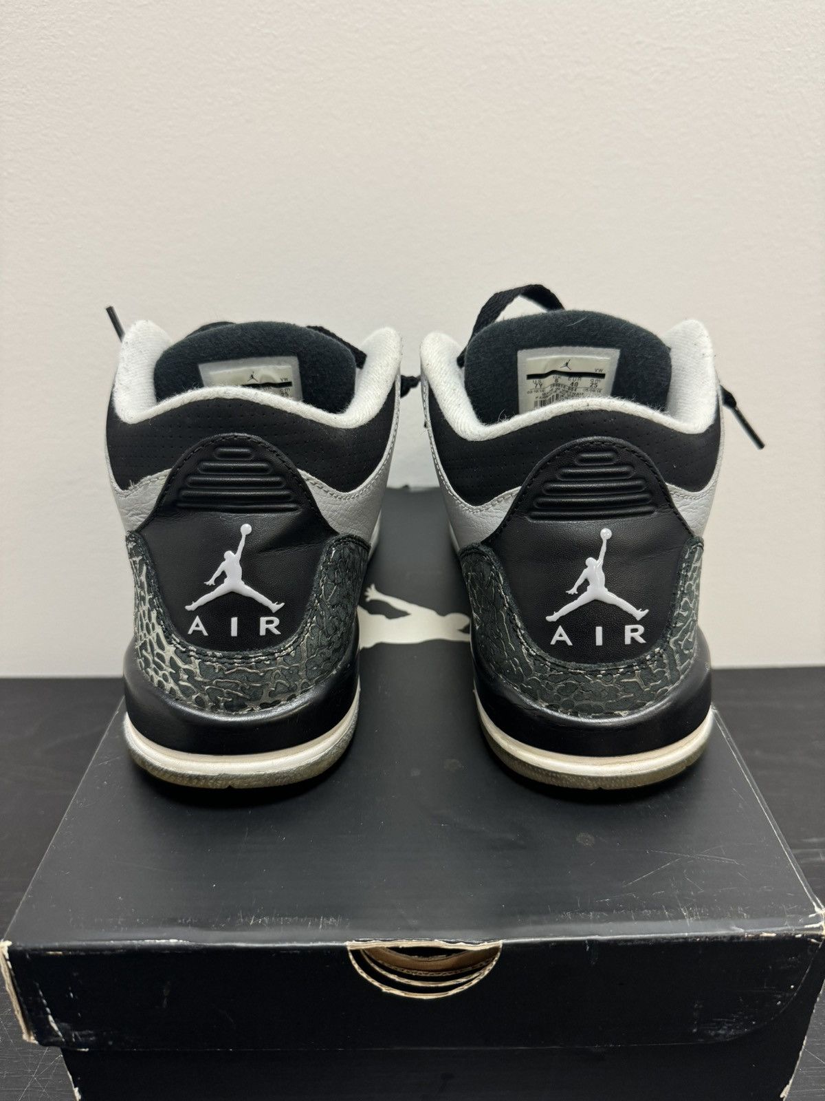 Jordan Brand Jordan 3 wolf grey (gs) Size US 7 / EU 40 - 4 Thumbnail