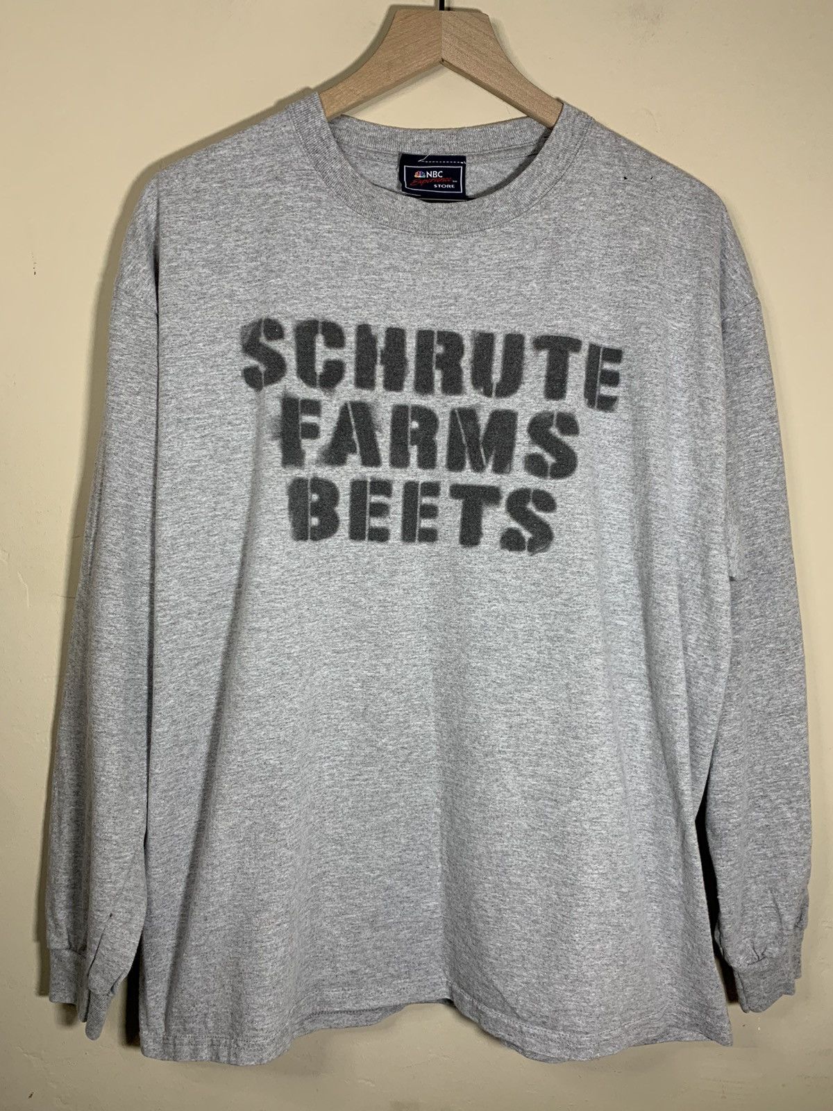 image of Vintage The Office Dwight Schrute Farms Beets Tv Shirt in Gray/Black, Men's (Size XL)