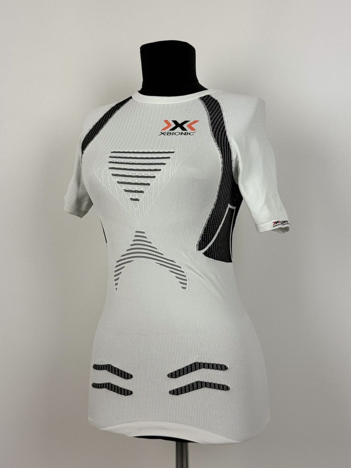 Other X-Bionic The Trick Compression Thermal Active T-Shirt Size M / US 6-8 / IT 42-44 - 1 Thumbnail
