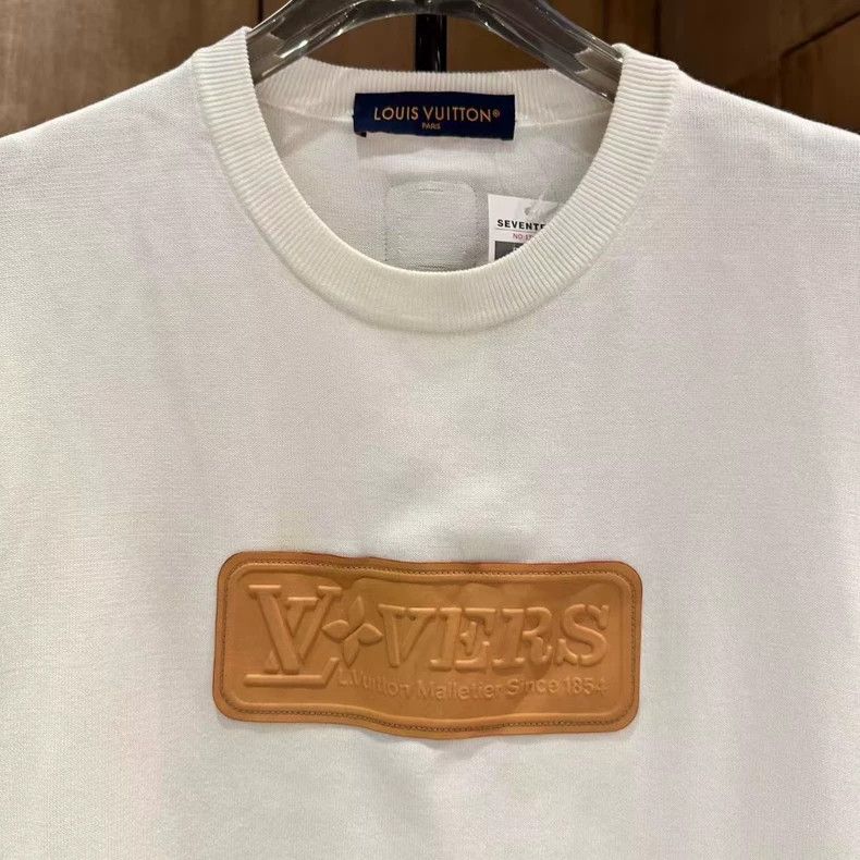 Louis Vuitton Louis Vuitton 25 New Leather Letter Knit White Short Sleev Size US L / EU 52-54 / 3 - 3 Thumbnail