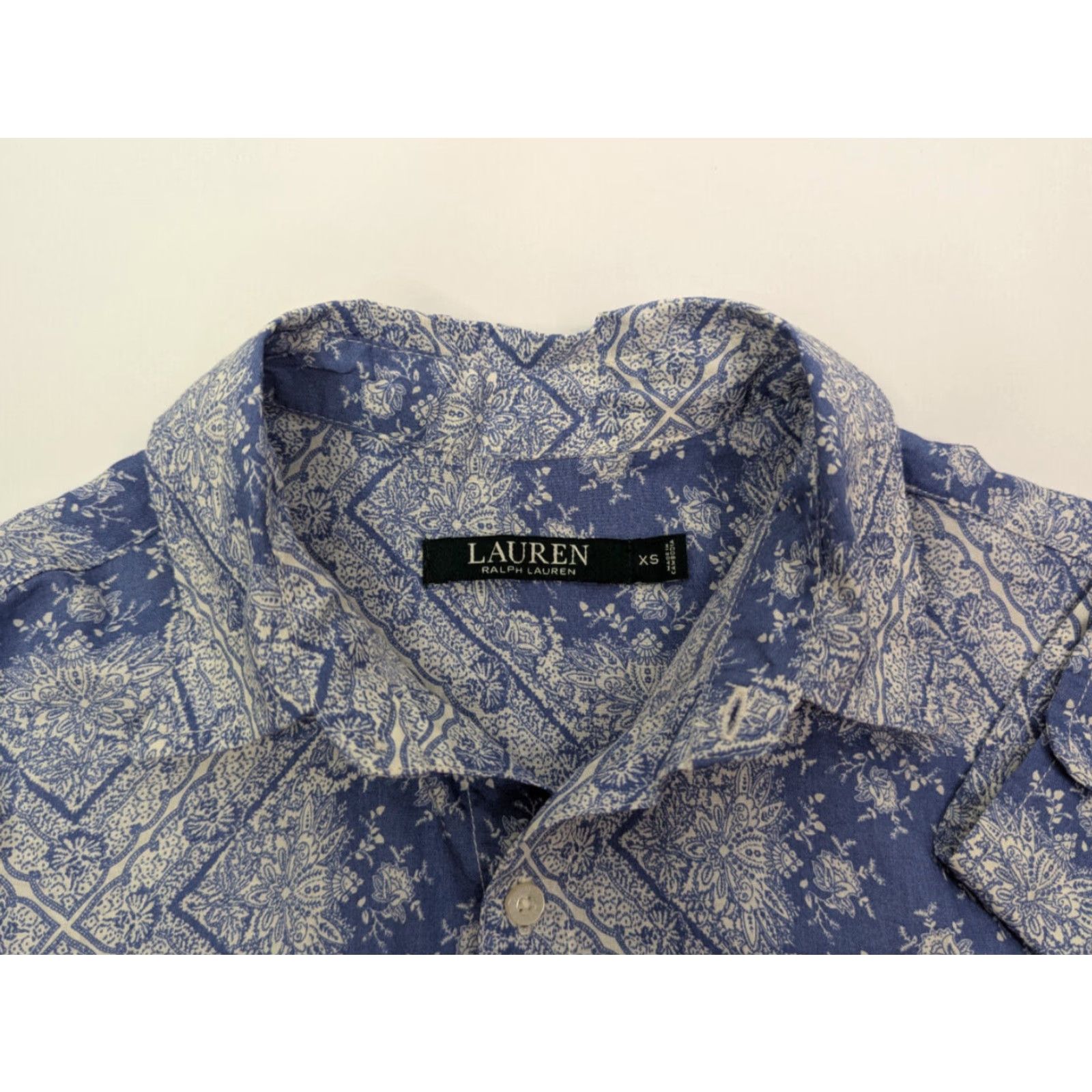 Ralph Lauren Lauren Ralph Lauren Button-Up Blue Floral 3/4 Sleeve Blouse Women's XS Shirt Womens XS Blue Floral Pattern Button Front Blouse Size XS / US 0-2 / IT 36-38 - 5 Thumbnail